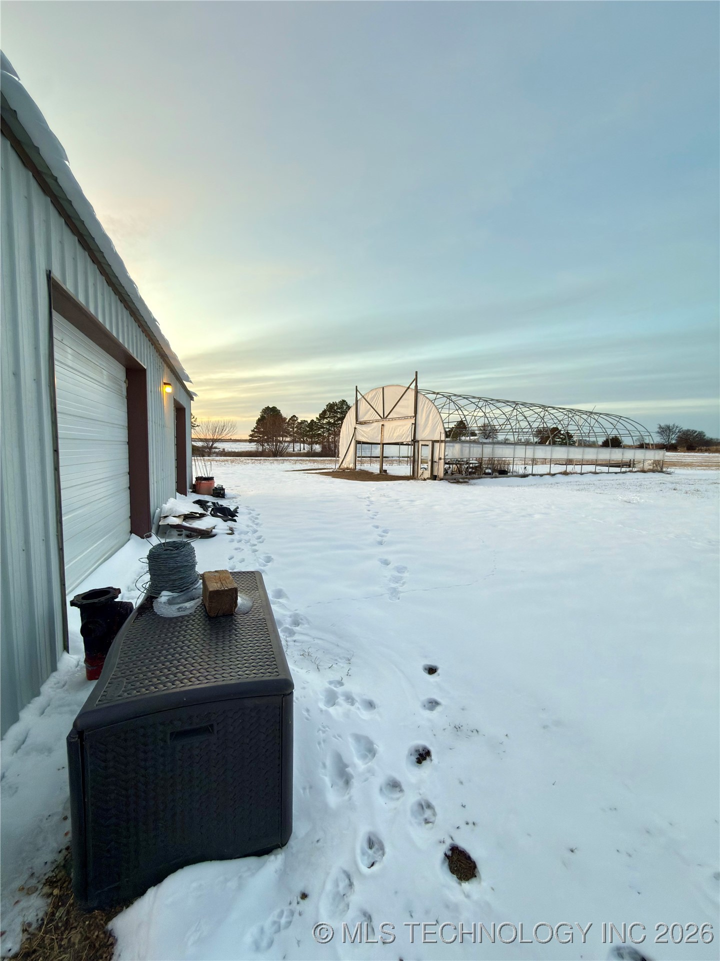 384105 E 1040 Property Photo 12