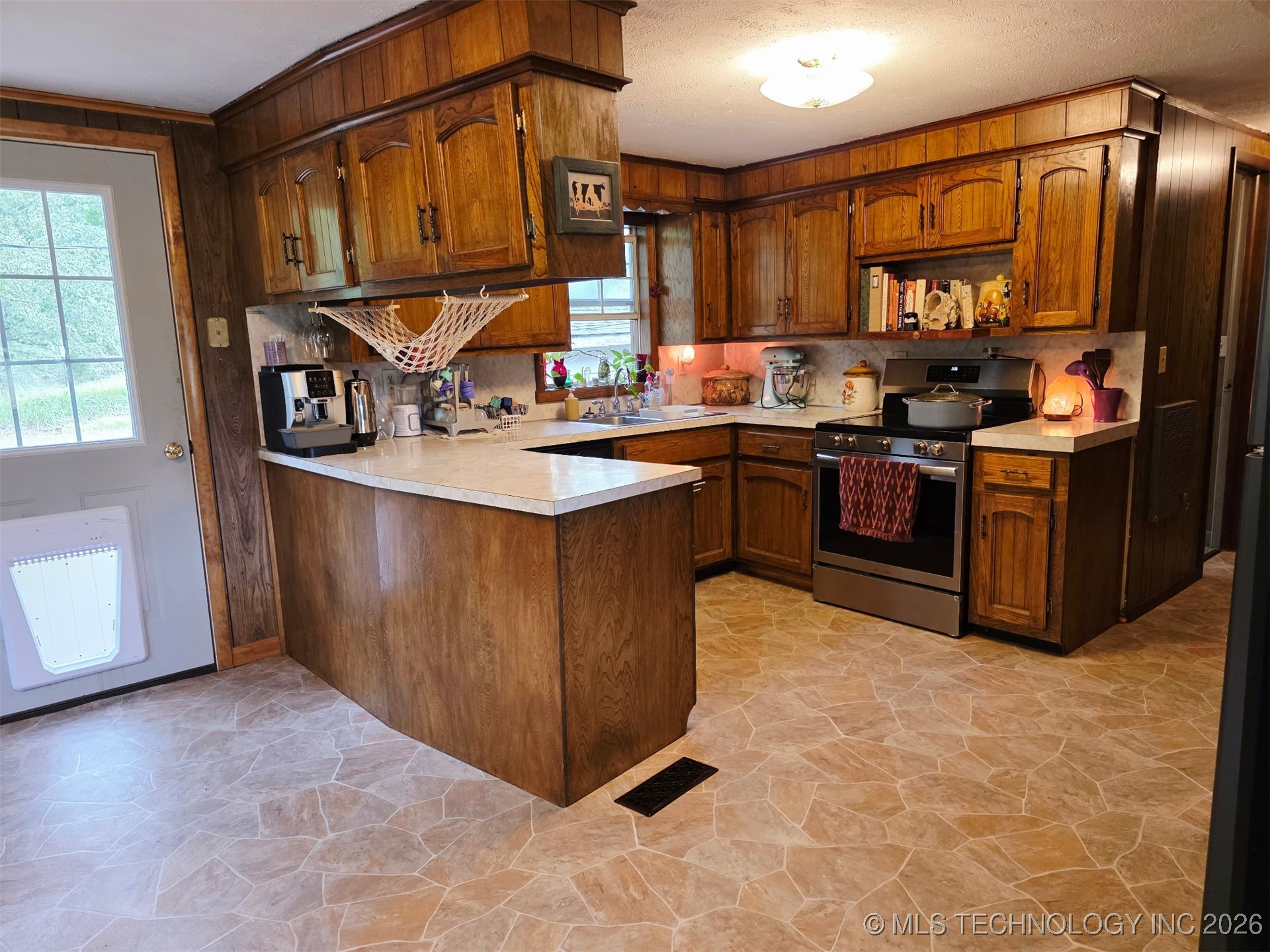 57298 S 608 Road Property Photo 4