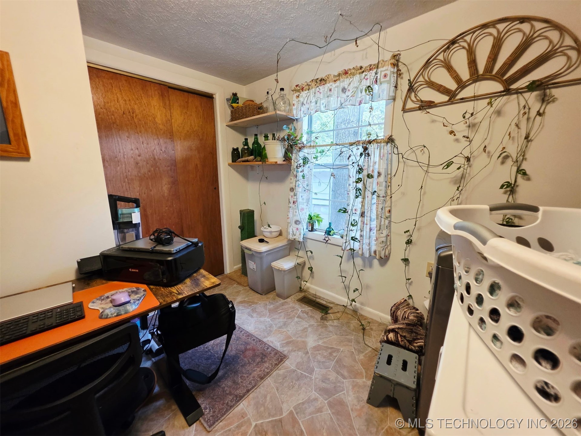 57298 S 608 Road Property Photo 9