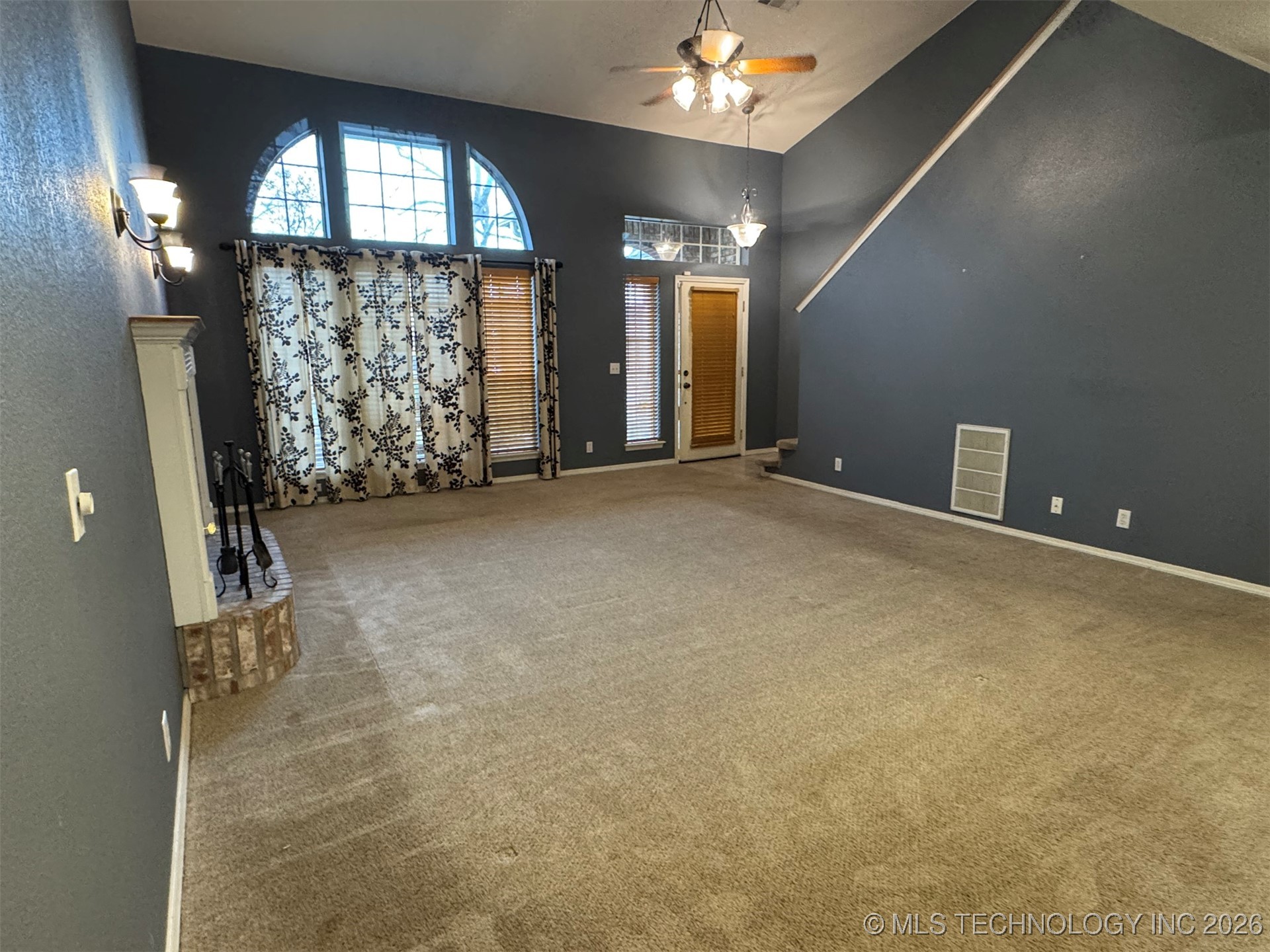 5908 W 43rd Street Property Photo 4