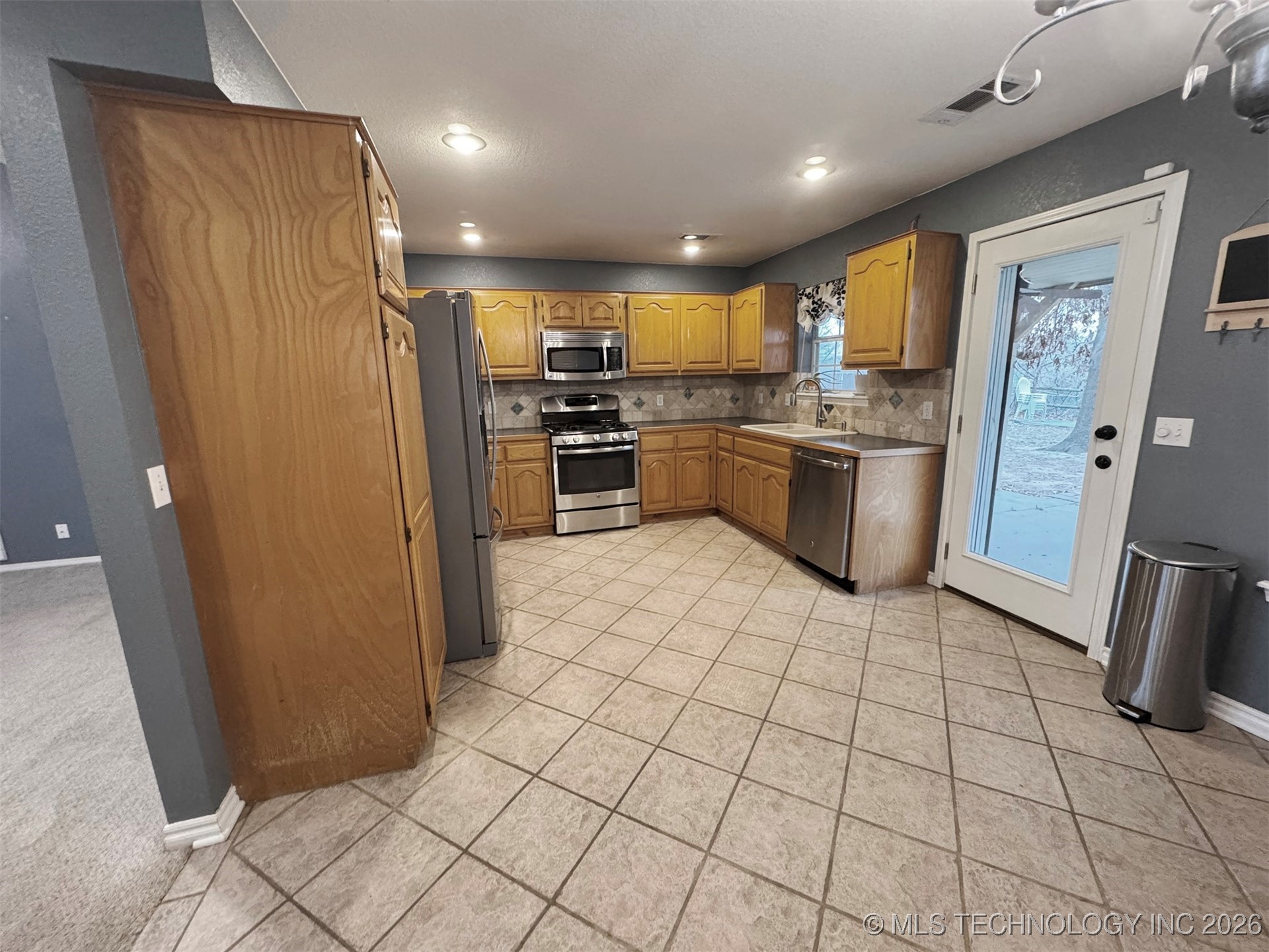 5908 W 43rd Street Property Photo 6