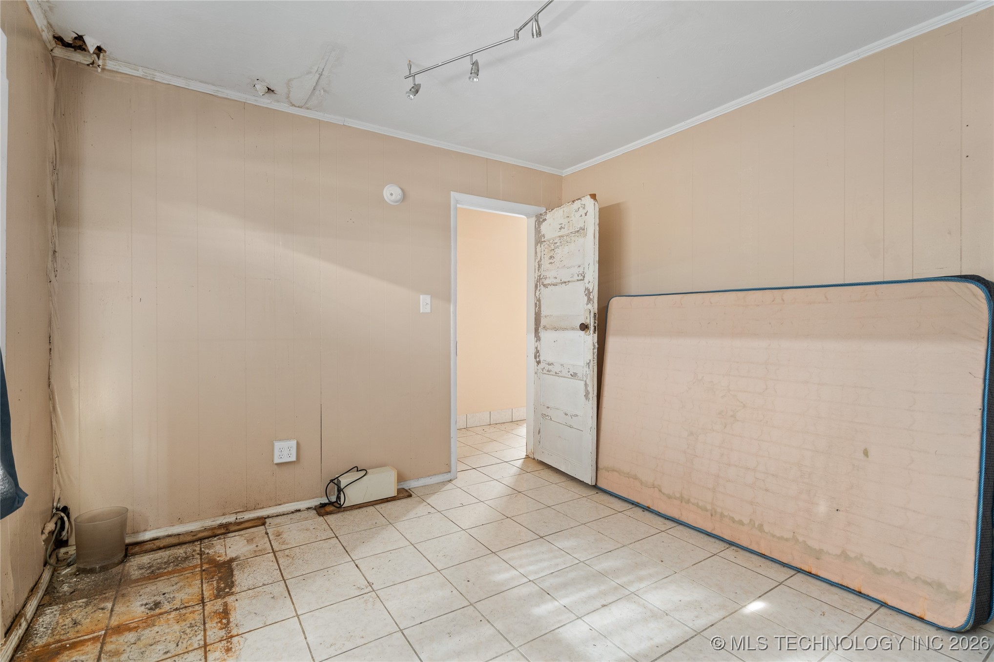 101 S 4th Property Photo 11