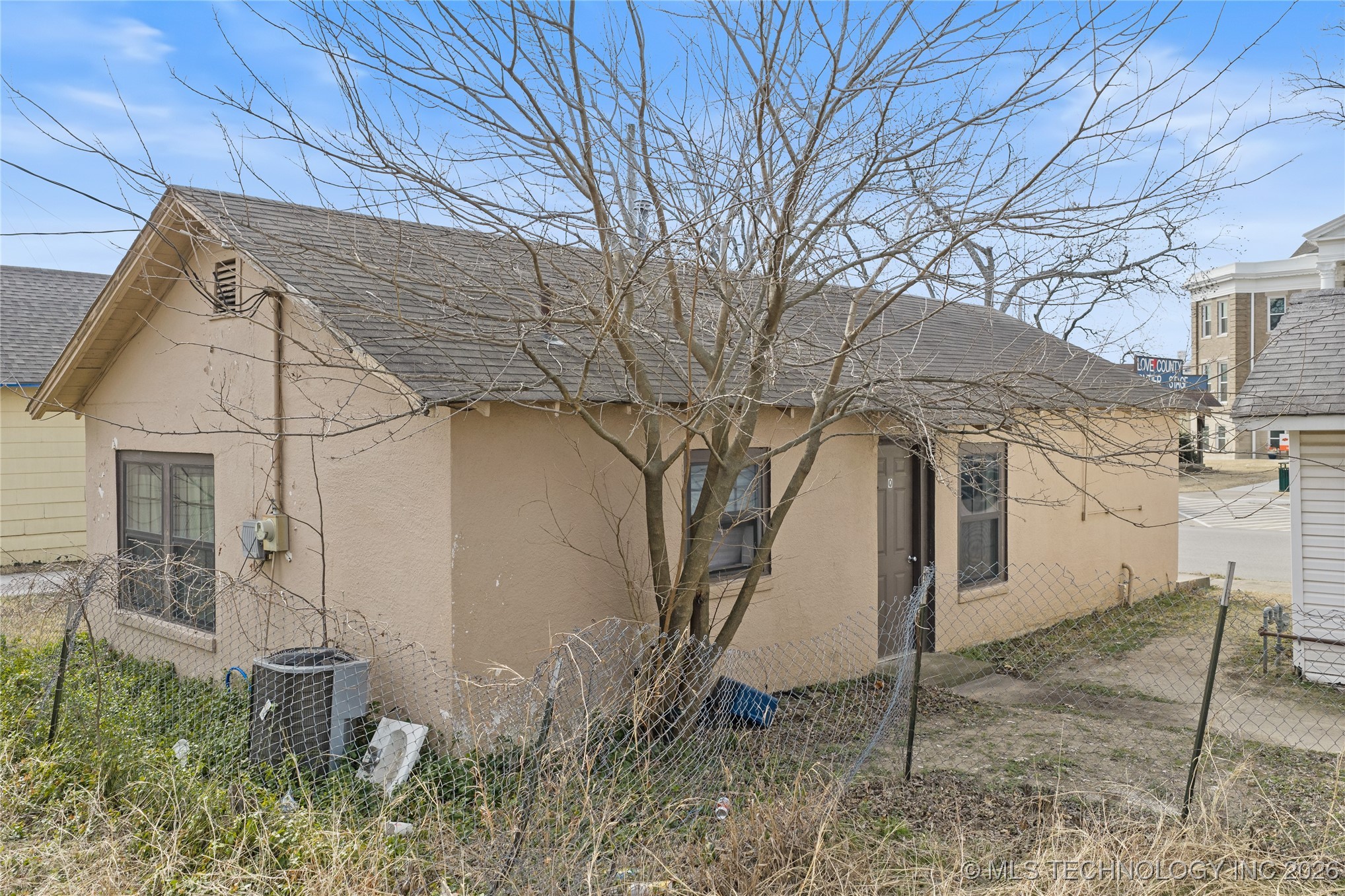 101 S 4th Property Photo 17