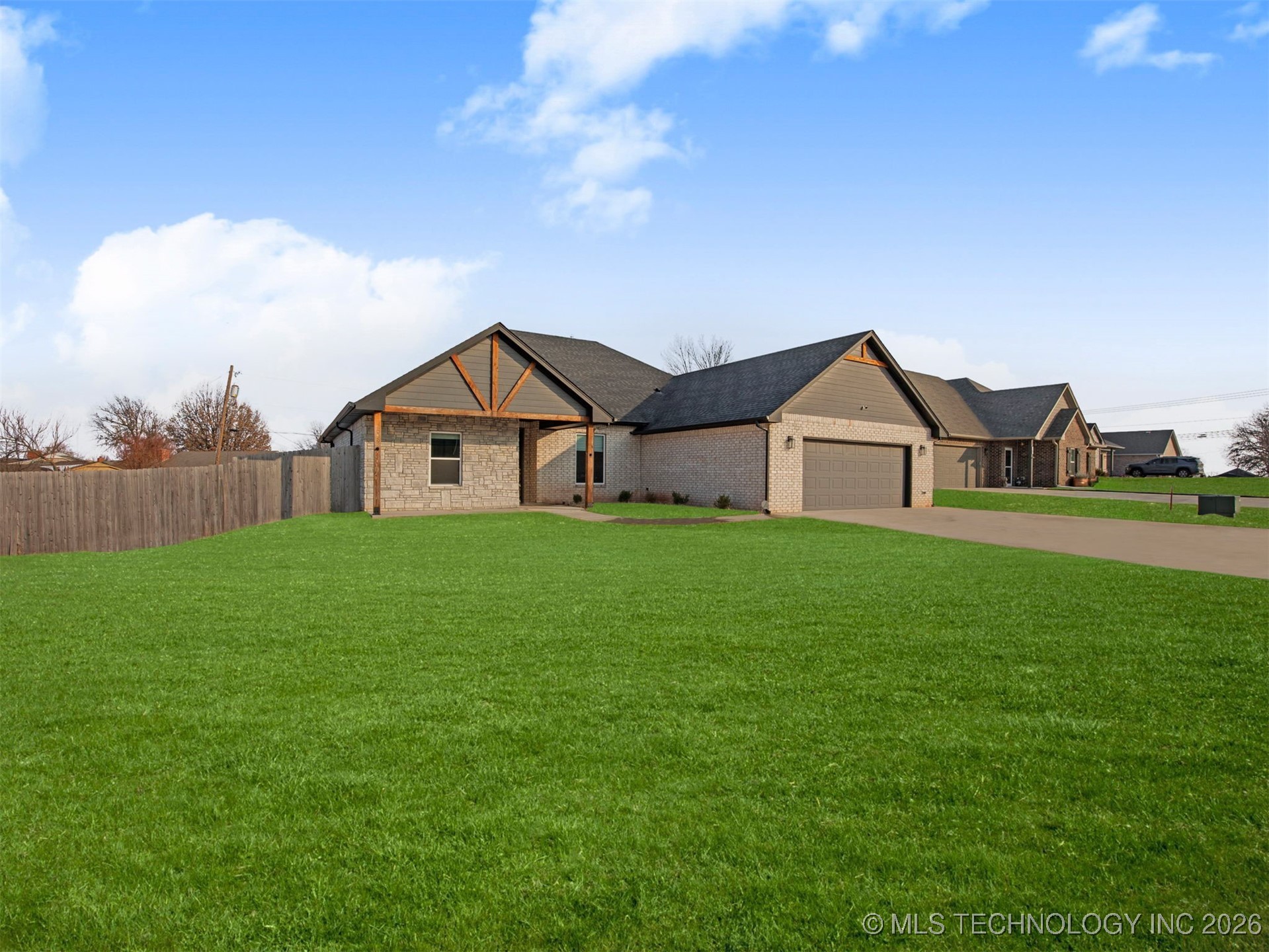 158 Sooner Drive Property Photo 3