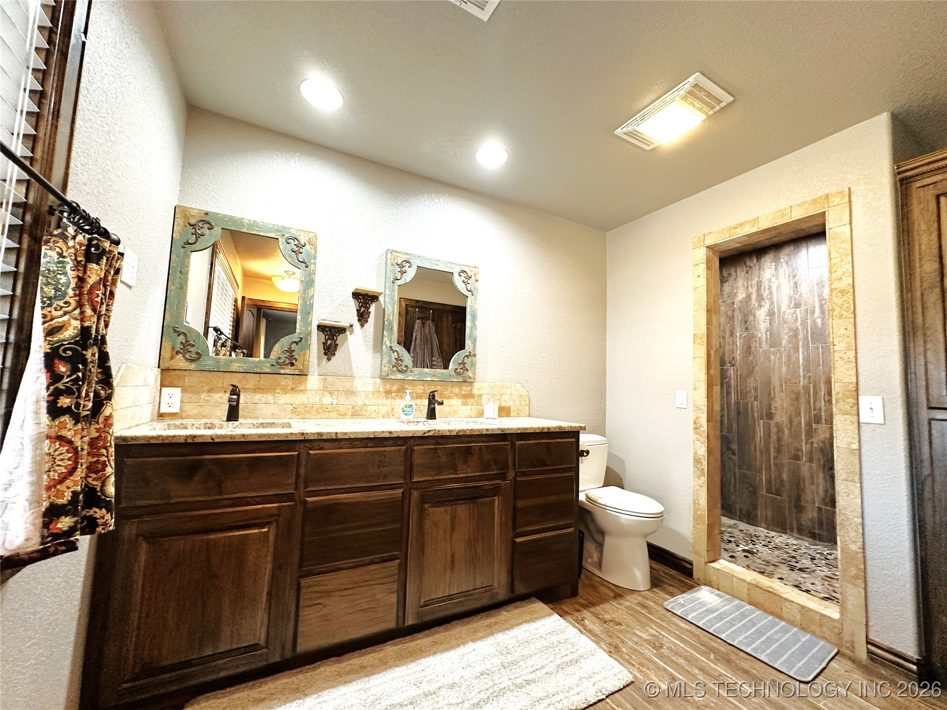 422985 E 1080 Property Photo 21