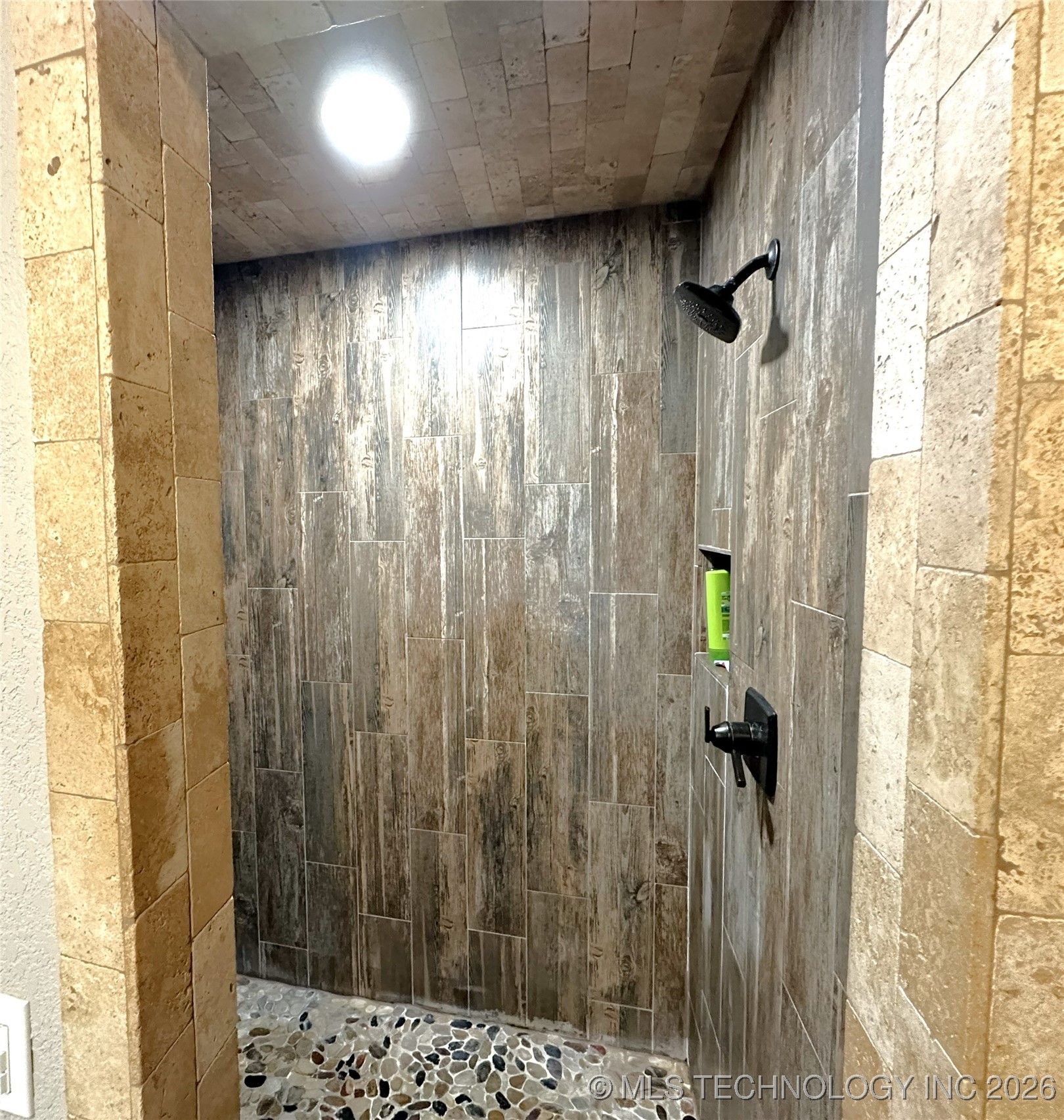 422985 E 1080 Property Photo 24