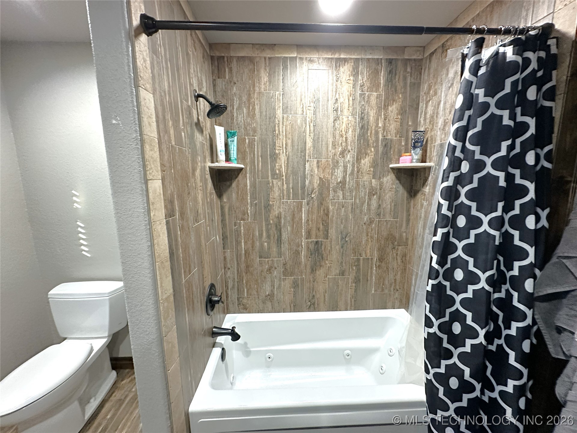 422985 E 1080 Property Photo 30