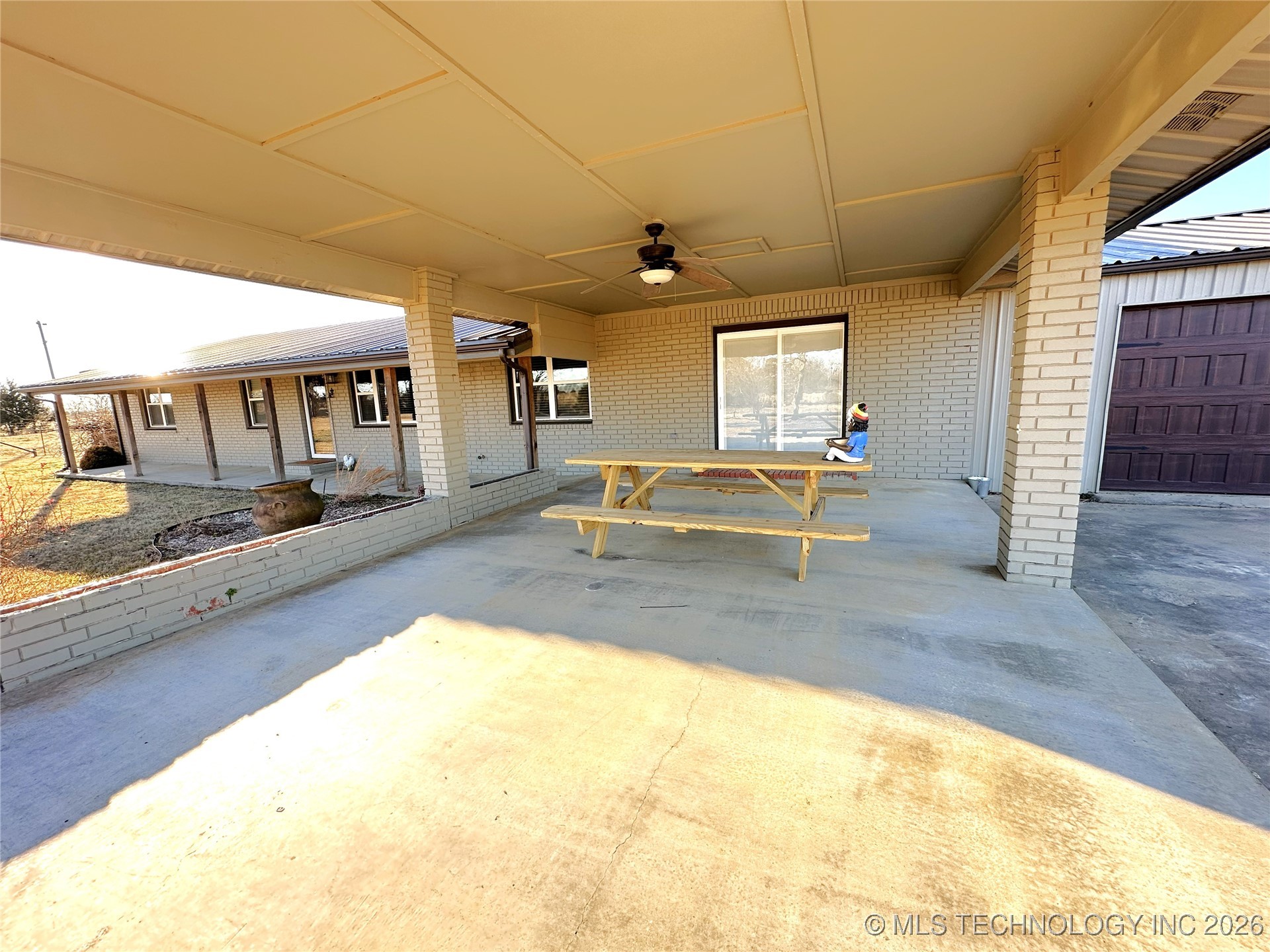 422985 E 1080 Property Photo 41