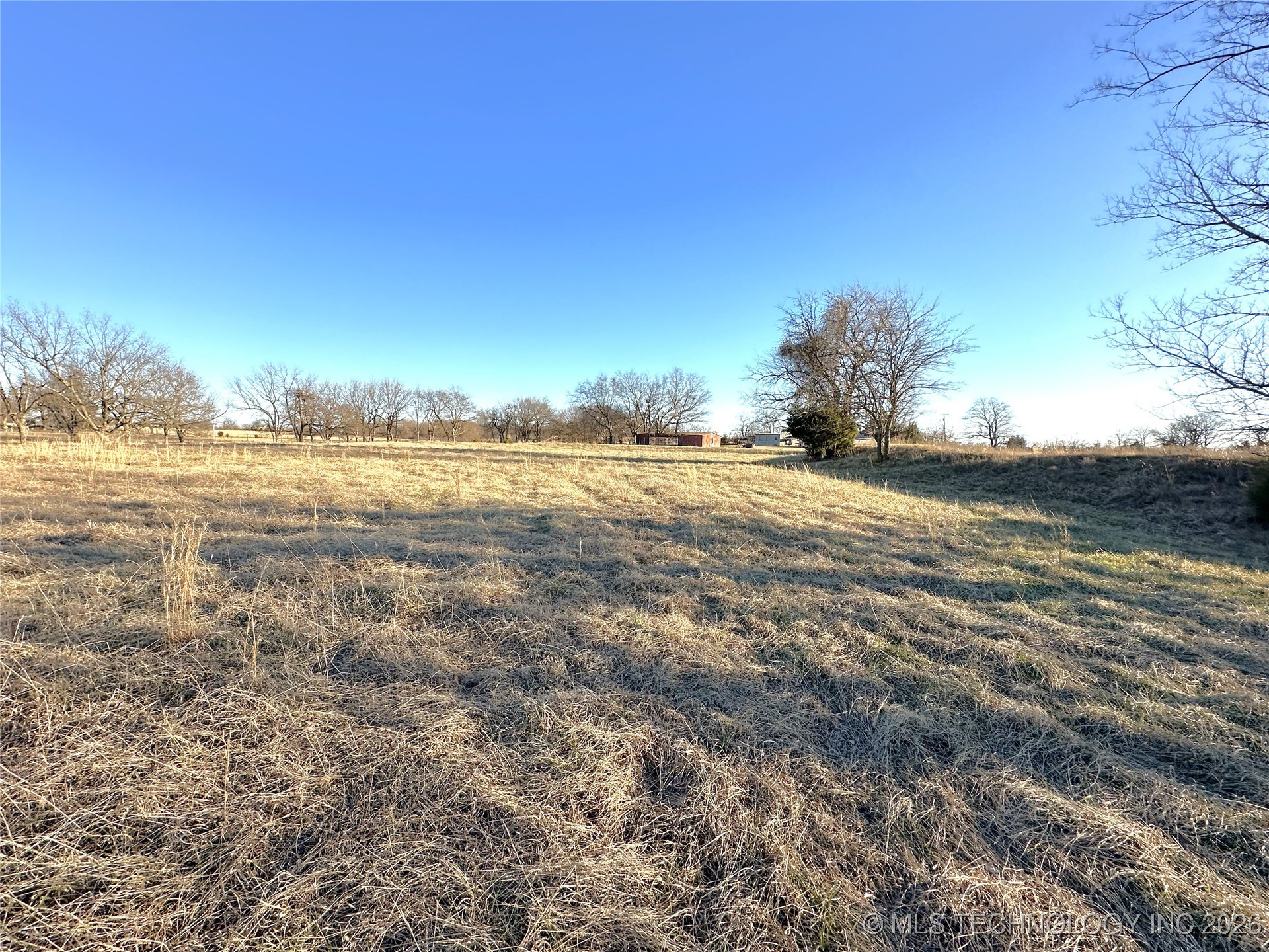 422985 E 1080 Property Photo 56