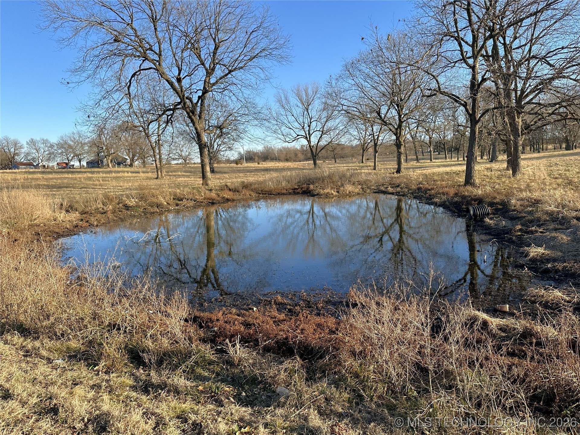 422985 E 1080 Property Photo 64