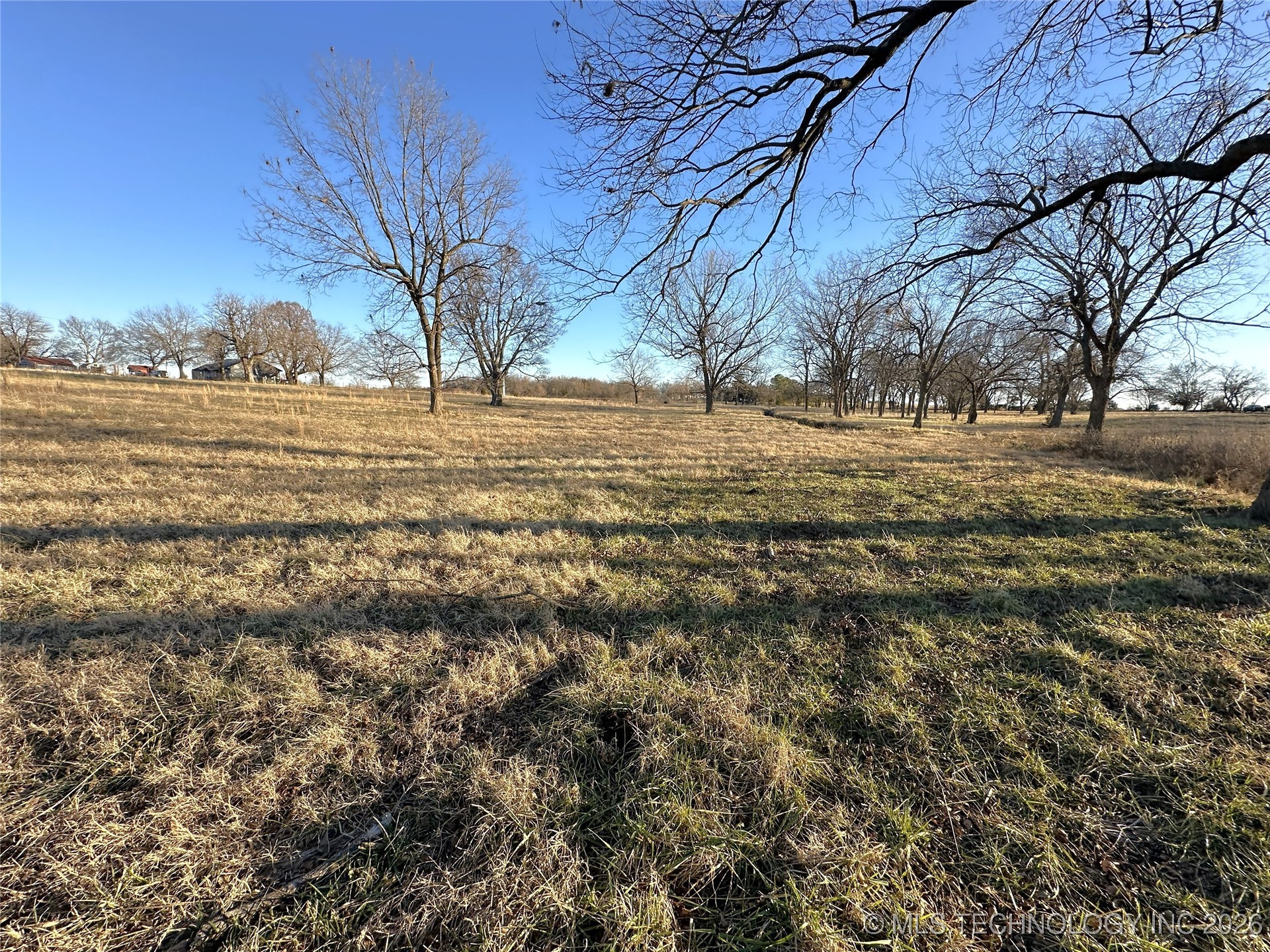 422985 E 1080 Property Photo 66