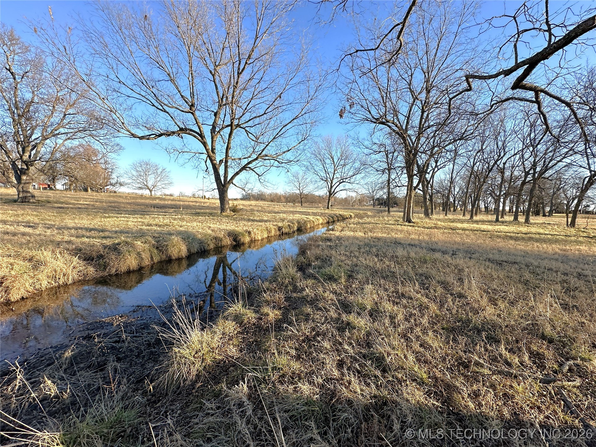 422985 E 1080 Property Photo 67