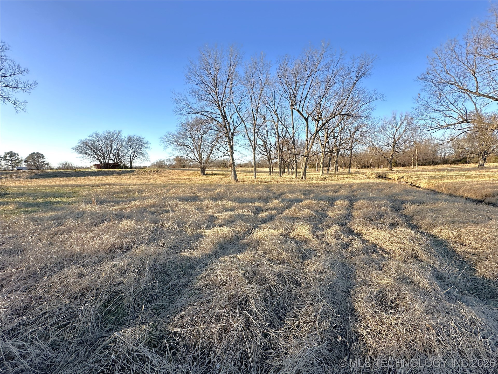 422985 E 1080 Property Photo 69