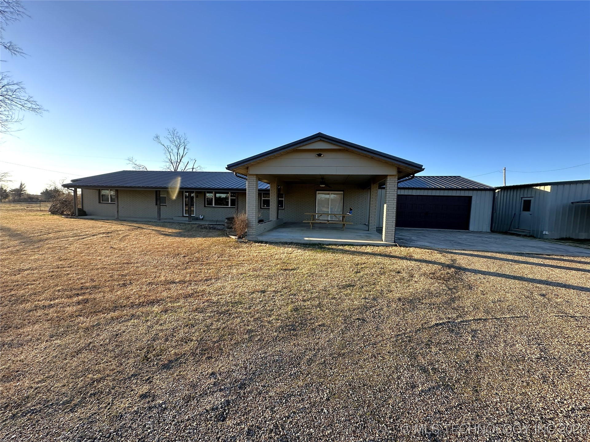 422985 E 1080 Property Photo 73