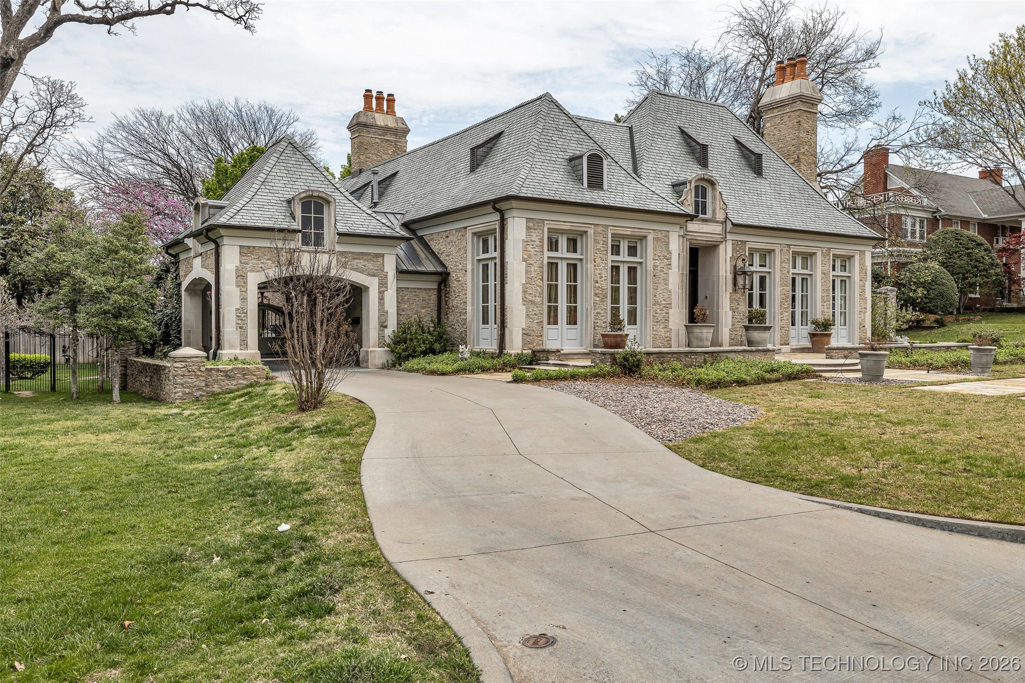 2119 E 30th Place Property Photo 1