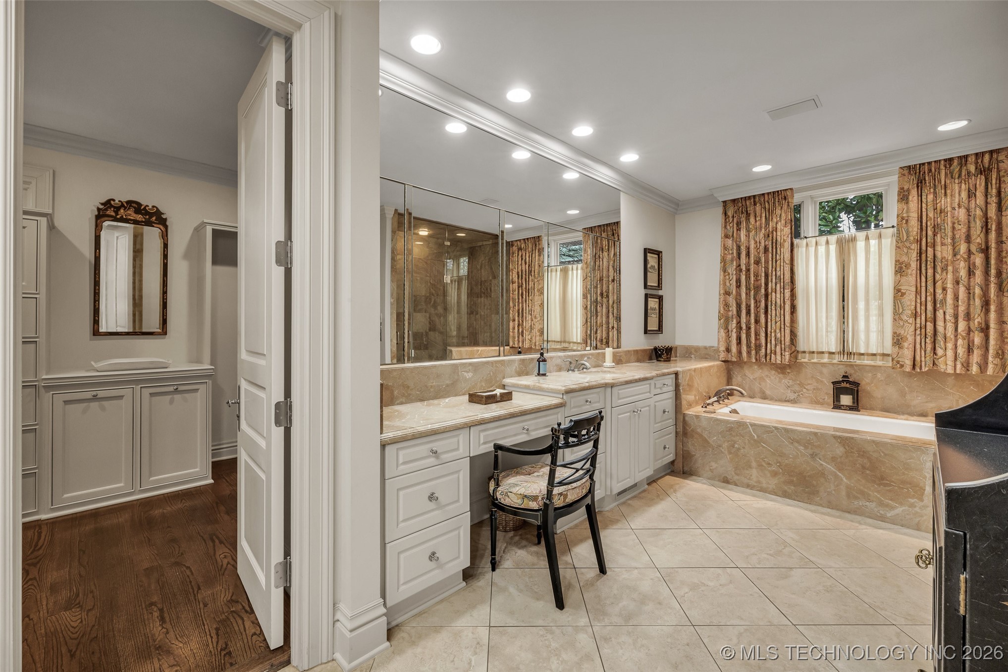 2119 E 30th Place Property Photo 29