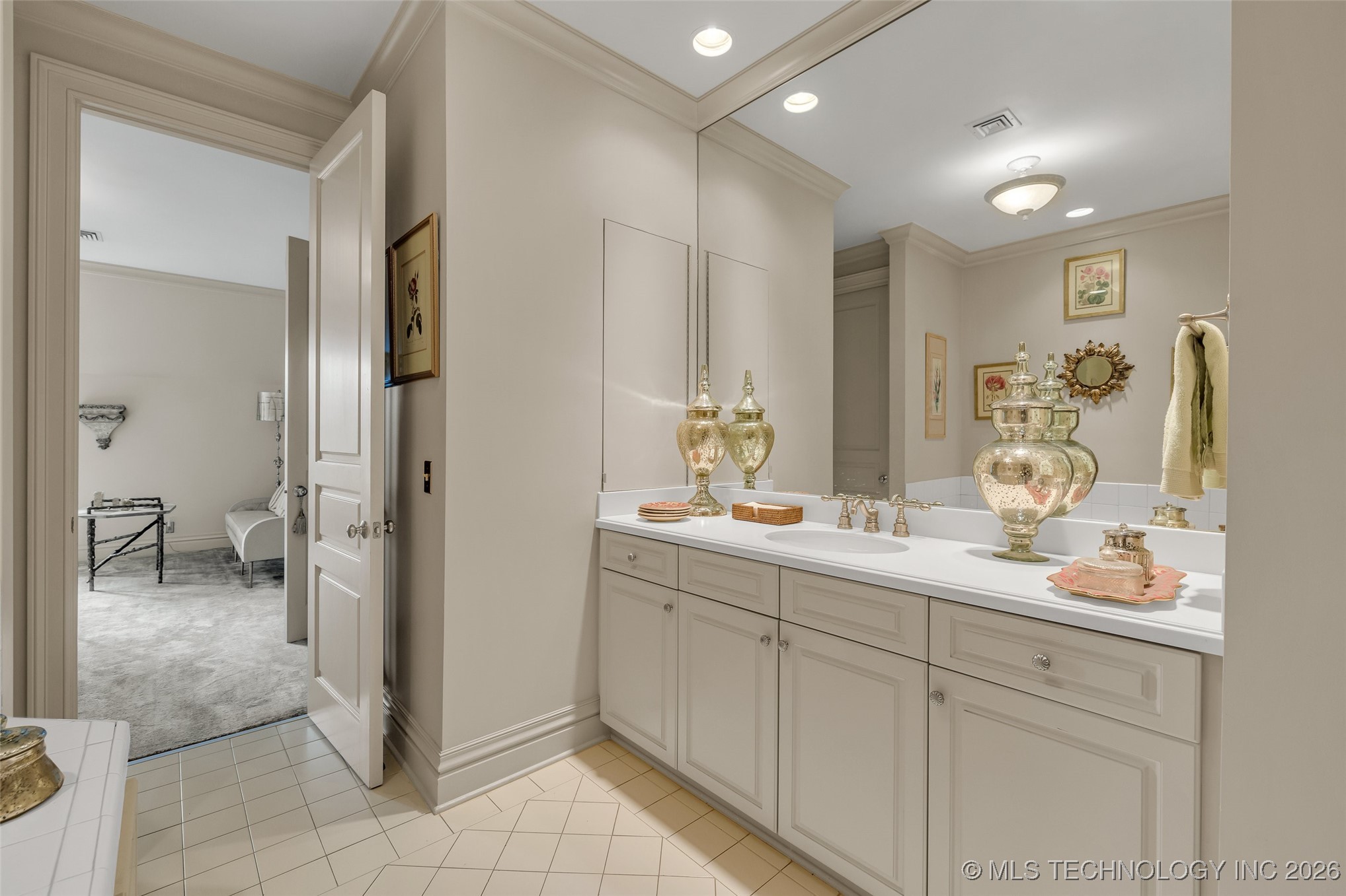 2119 E 30th Place Property Photo 33