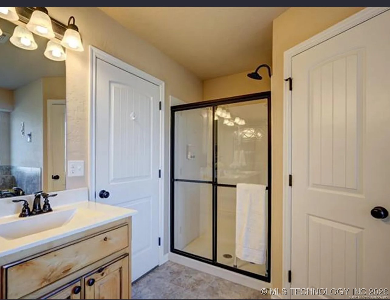 11009 Augusta Drive Property Photo 8