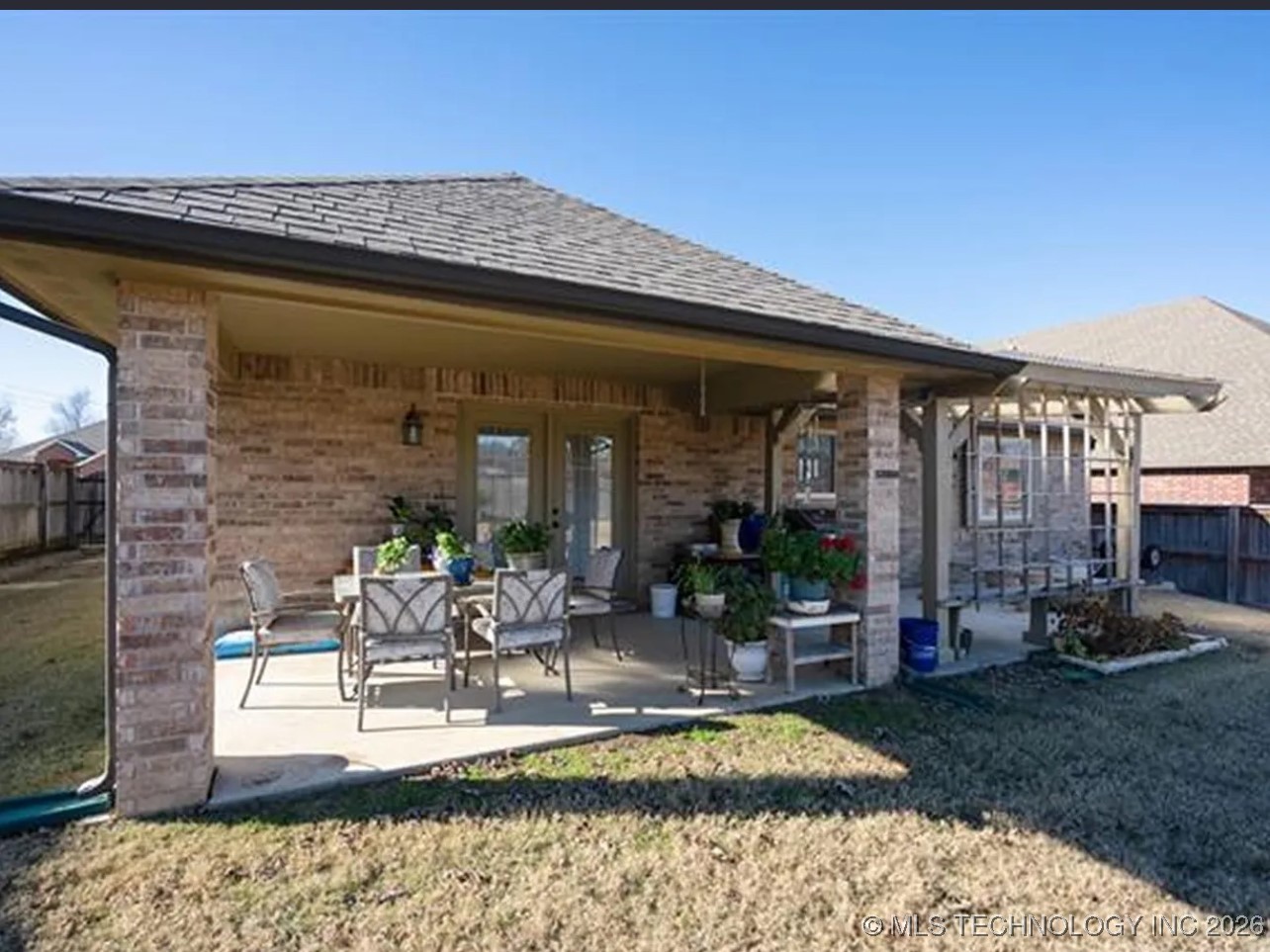 11009 Augusta Drive Property Photo 10