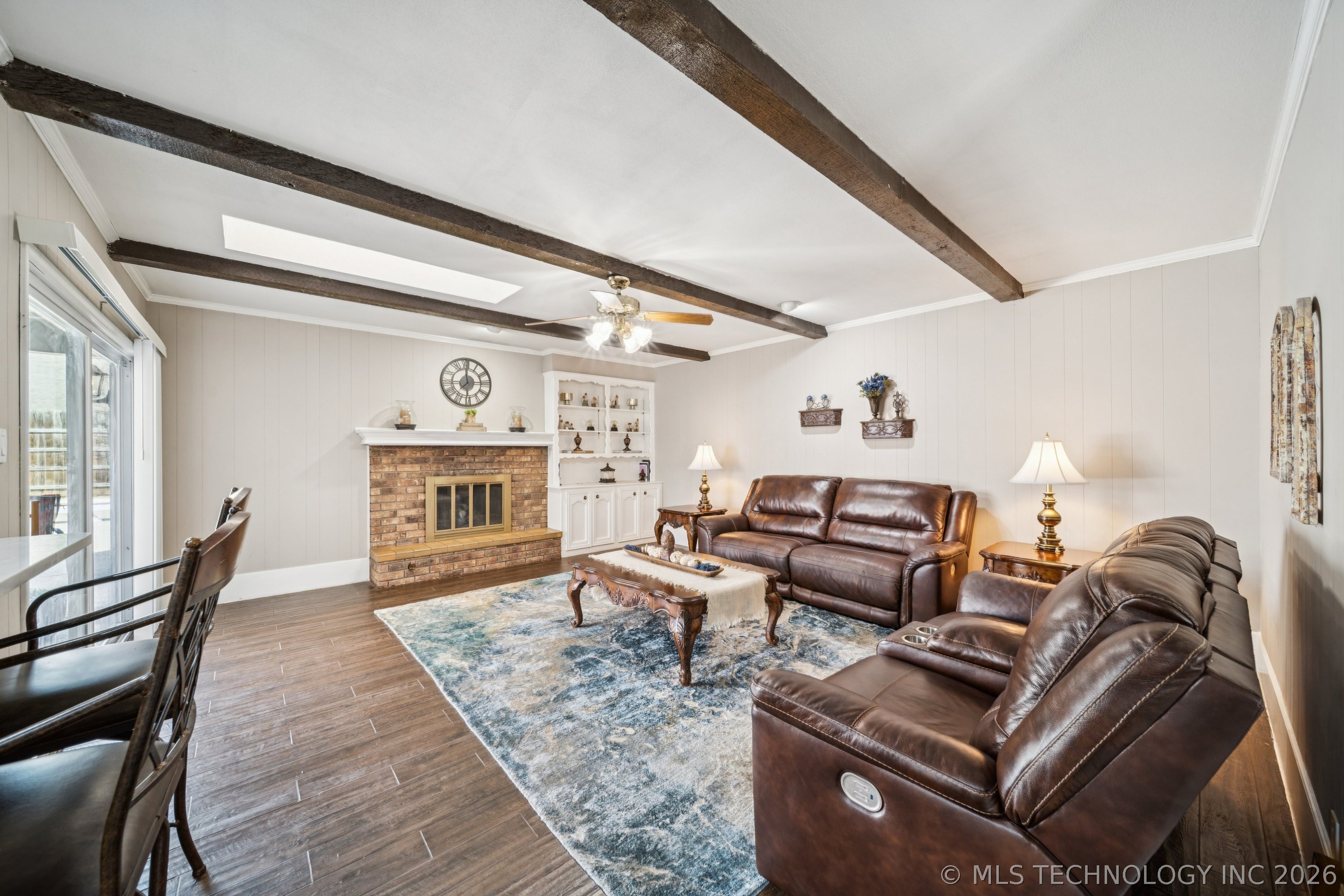 7021 E 67th Street Property Photo 5