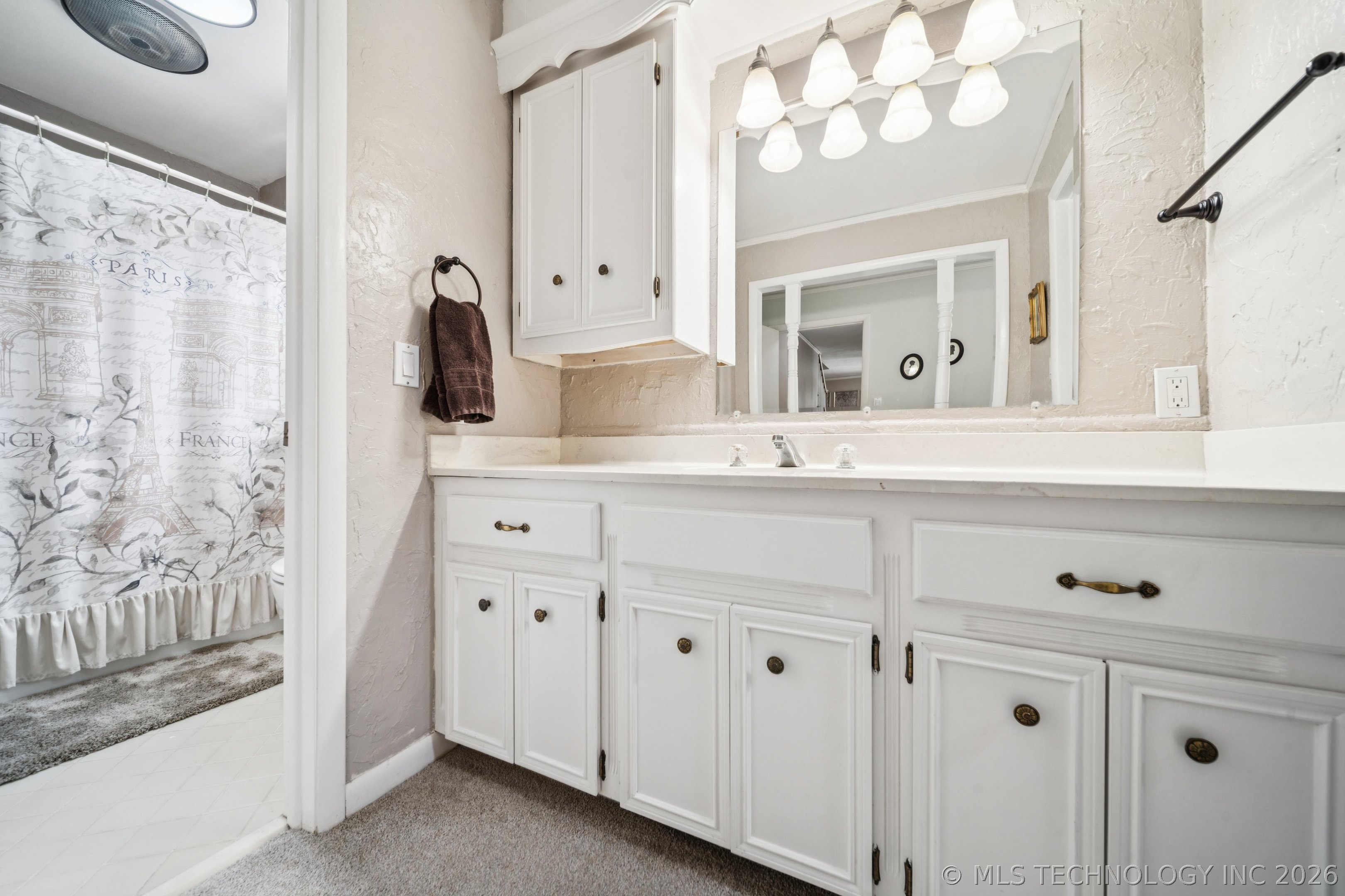 7021 E 67th Street Property Photo 13