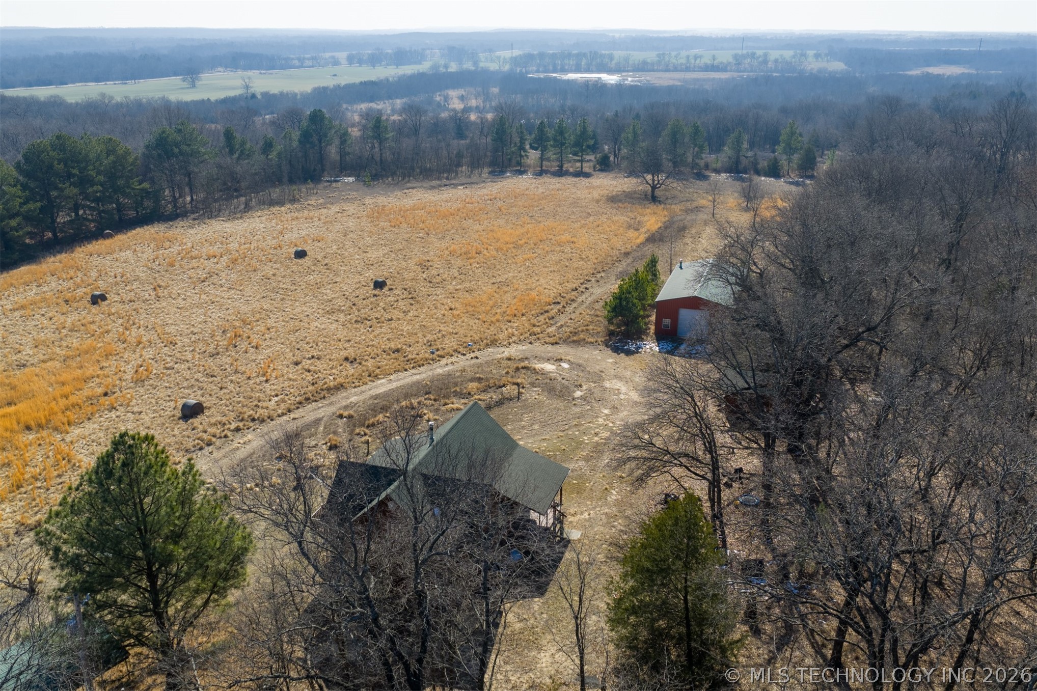 376121 E 1140 Property Photo 5