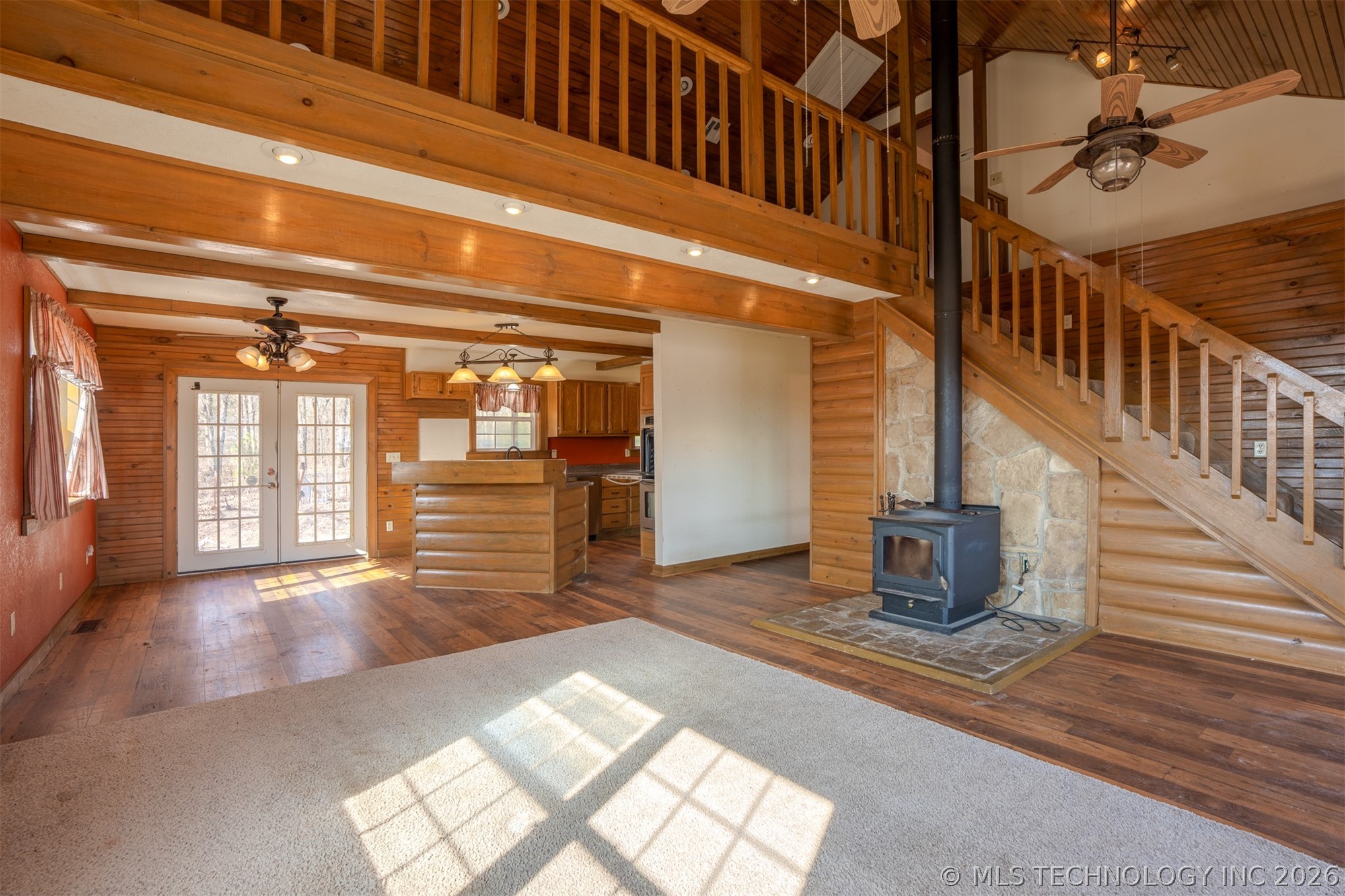 376121 E 1140 Property Photo 7