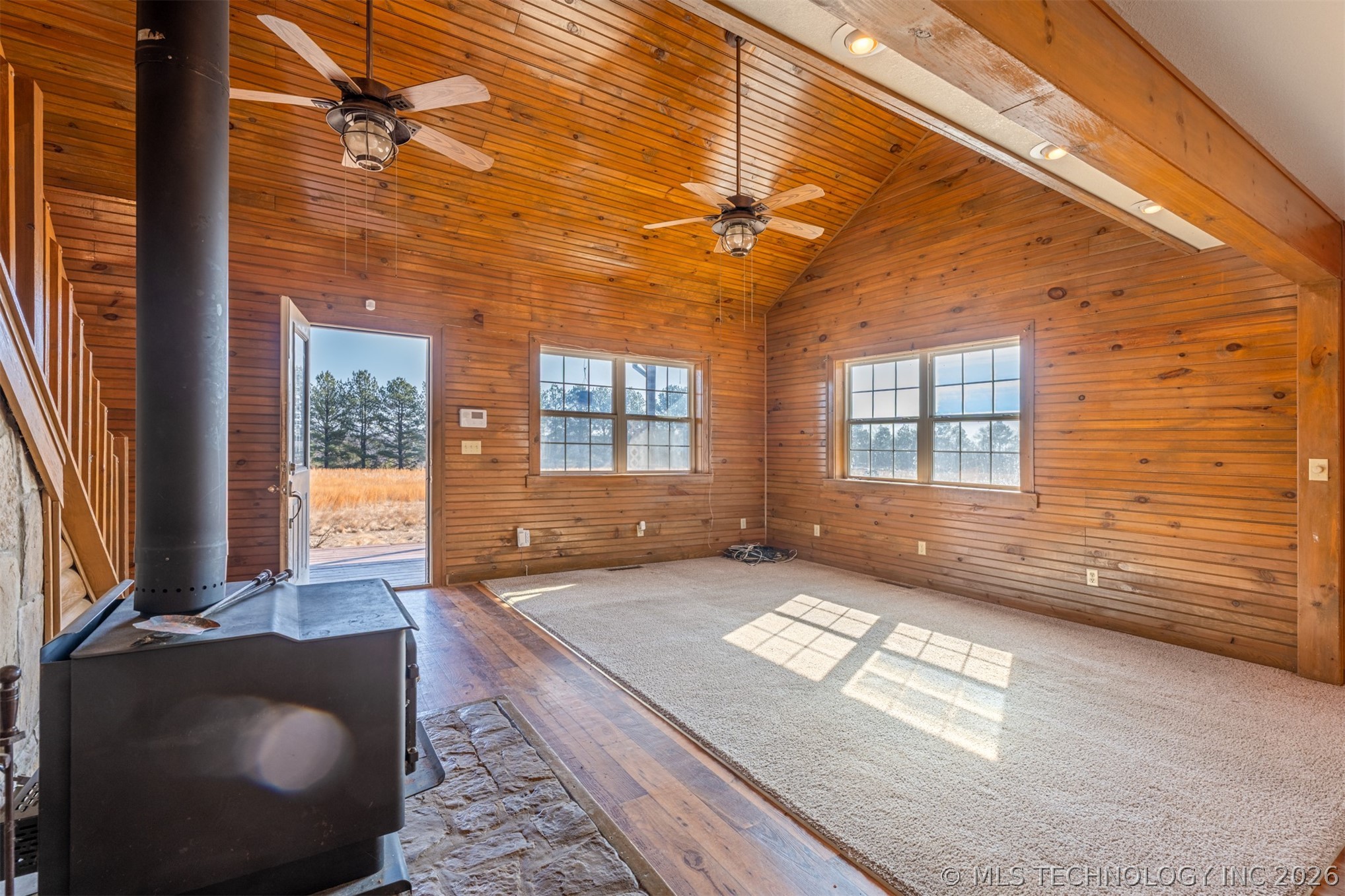 376121 E 1140 Property Photo 8