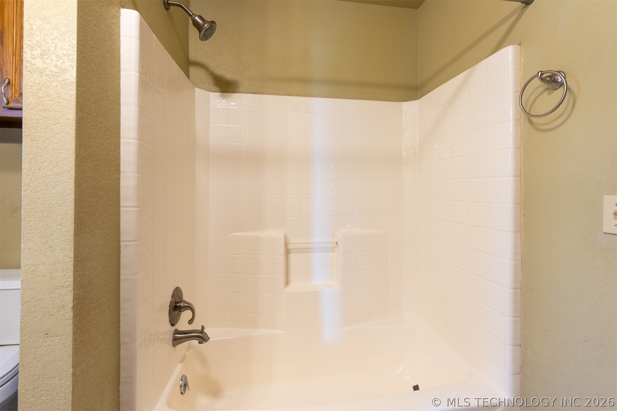 376121 E 1140 Property Photo 17