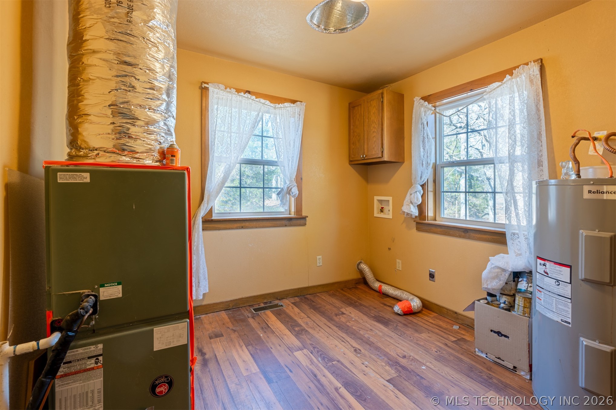 376121 E 1140 Property Photo 19