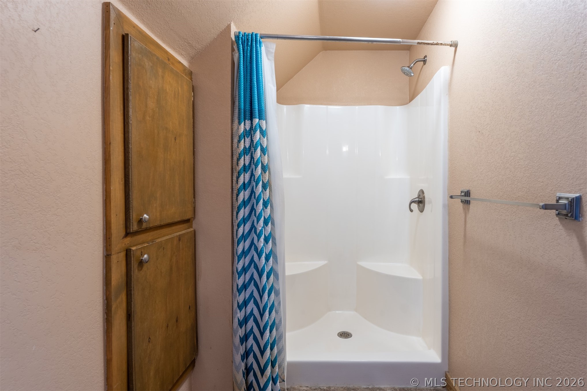 376121 E 1140 Property Photo 27