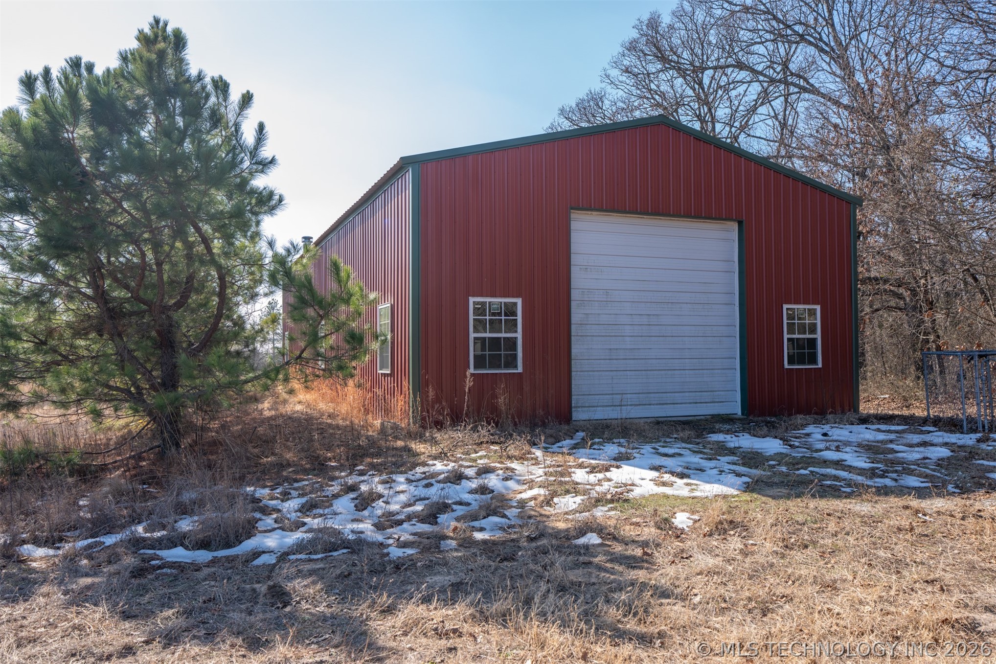 376121 E 1140 Property Photo 29