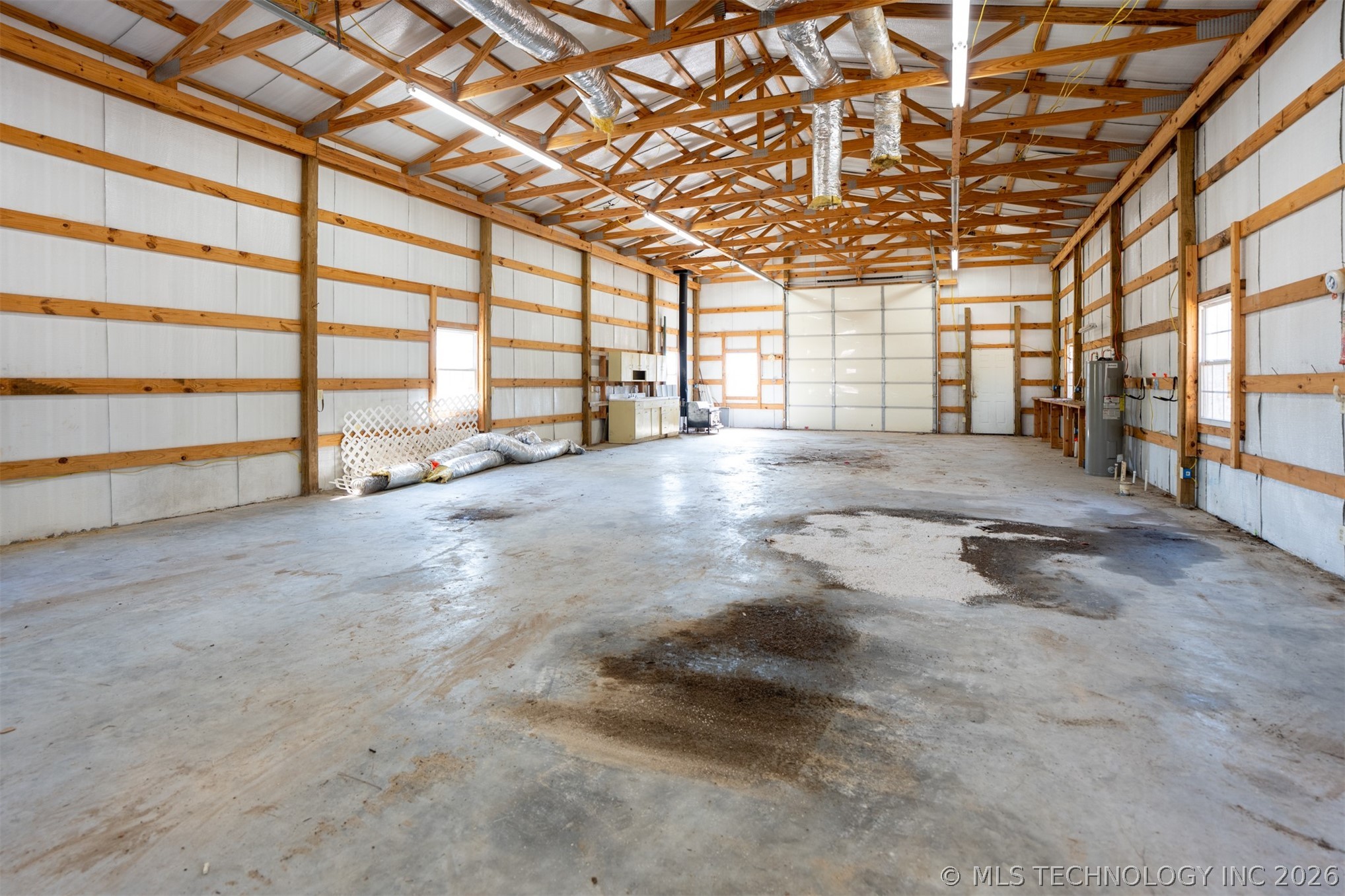 376121 E 1140 Property Photo 31