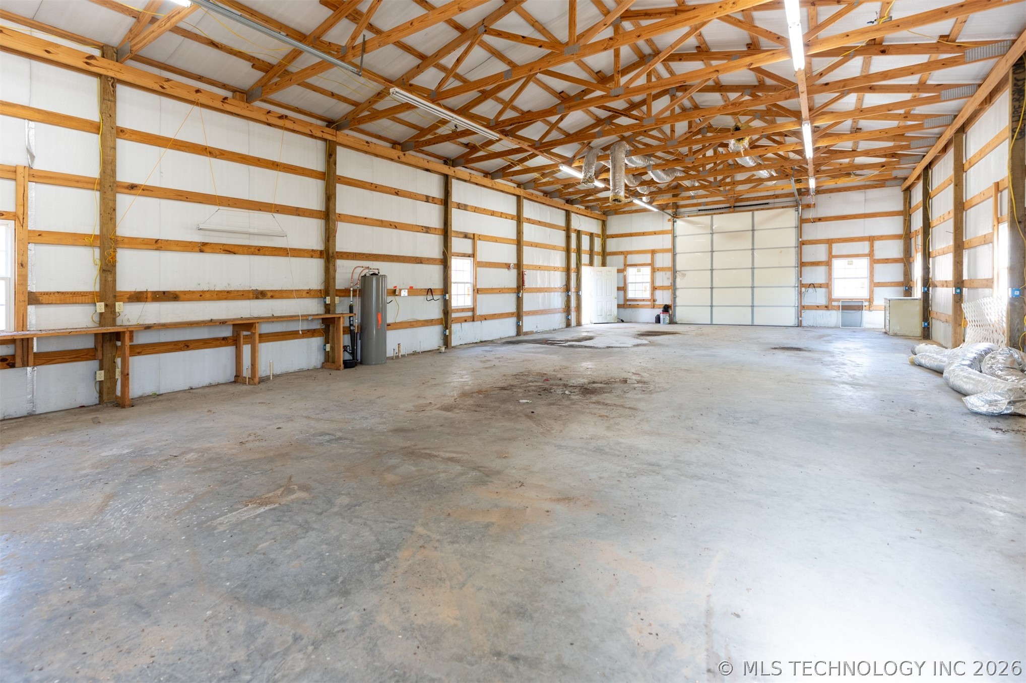 376121 E 1140 Property Photo 32