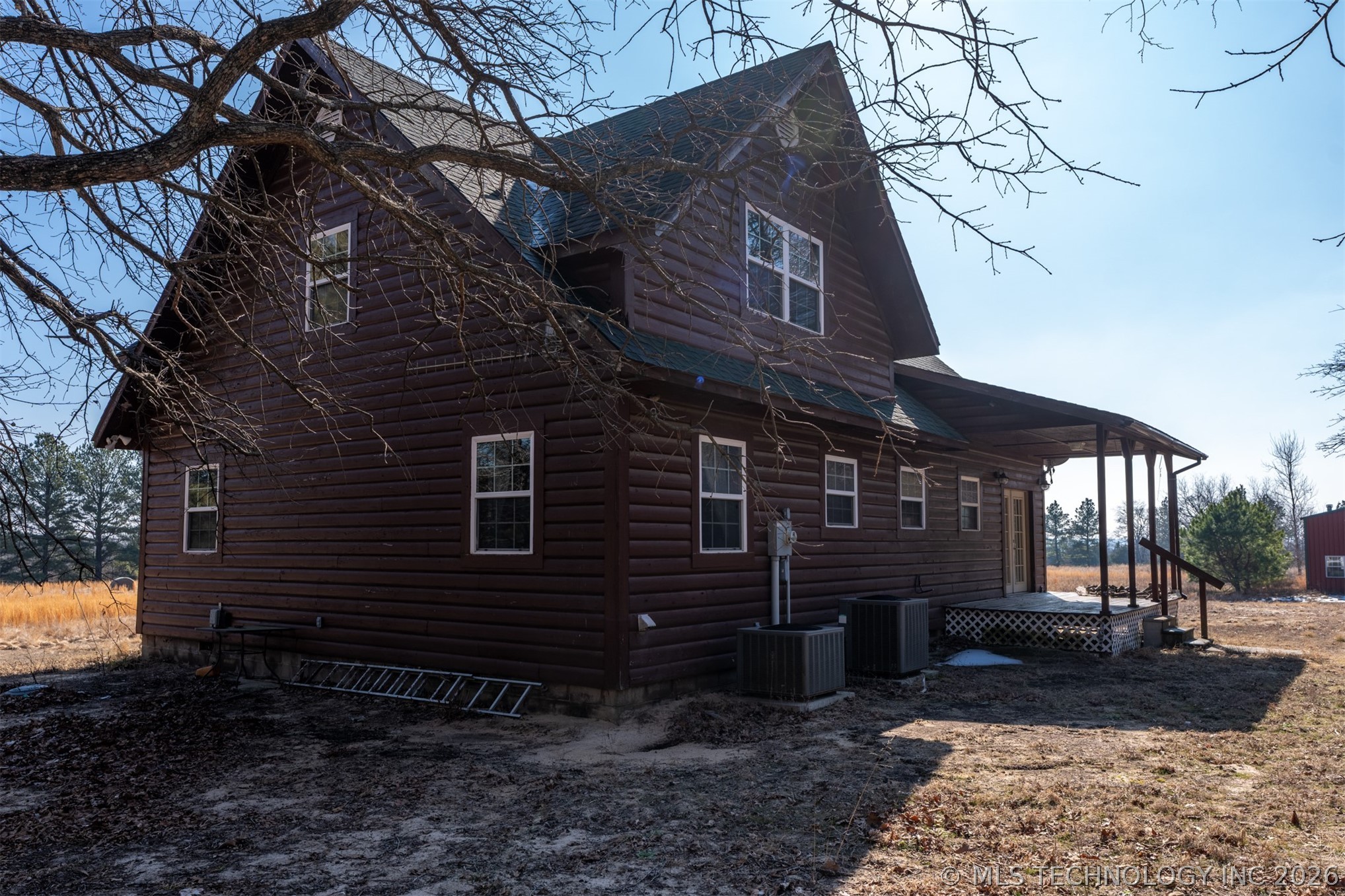 376121 E 1140 Property Photo 52