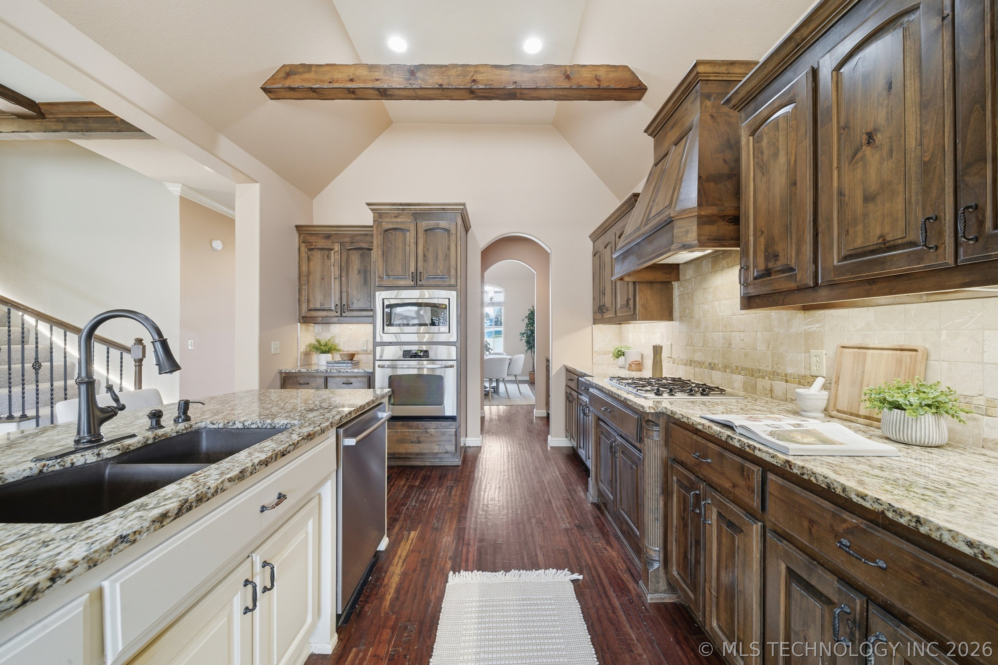 14350 S Hudson Avenue Property Photo 9