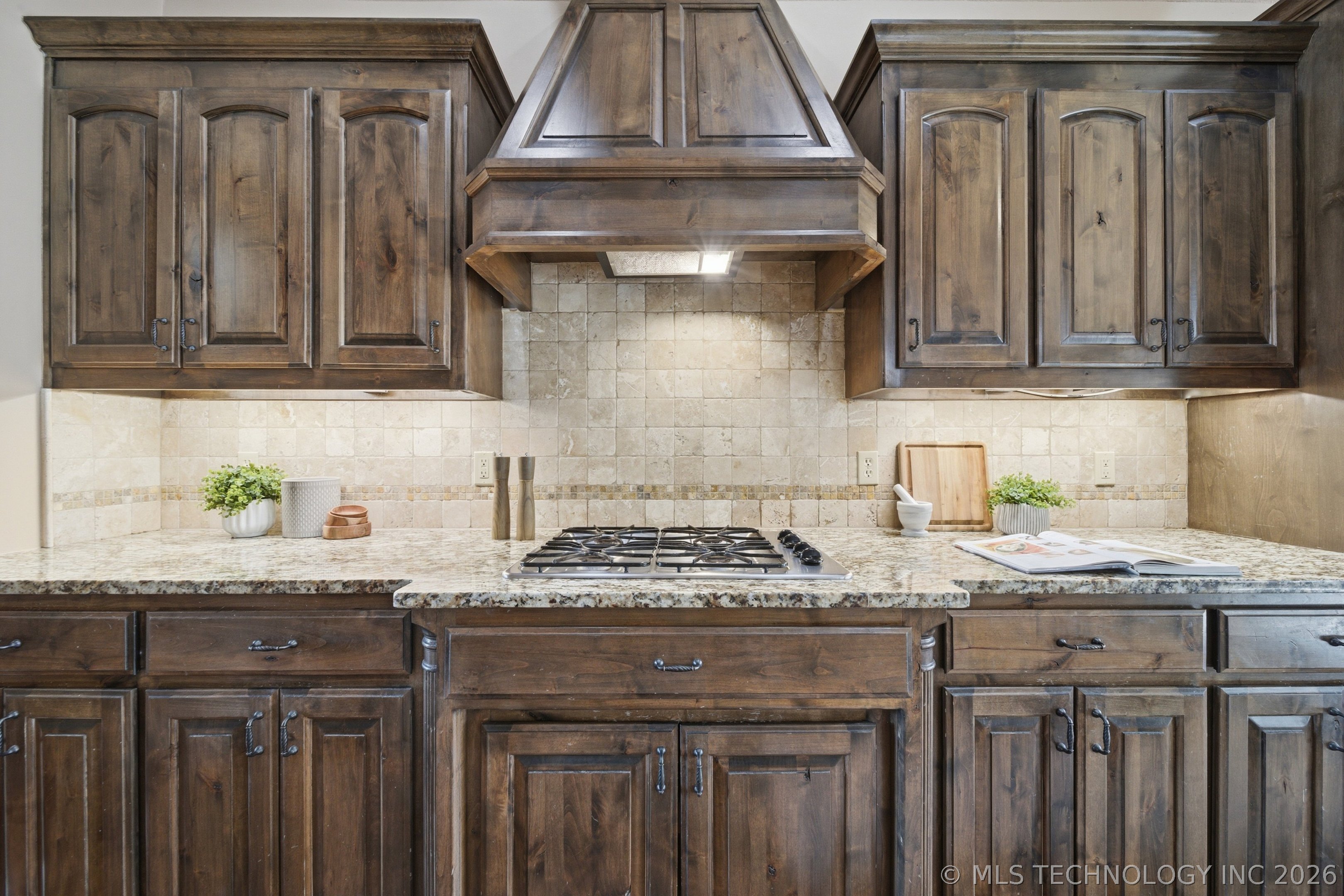 14350 S Hudson Avenue Property Photo 11