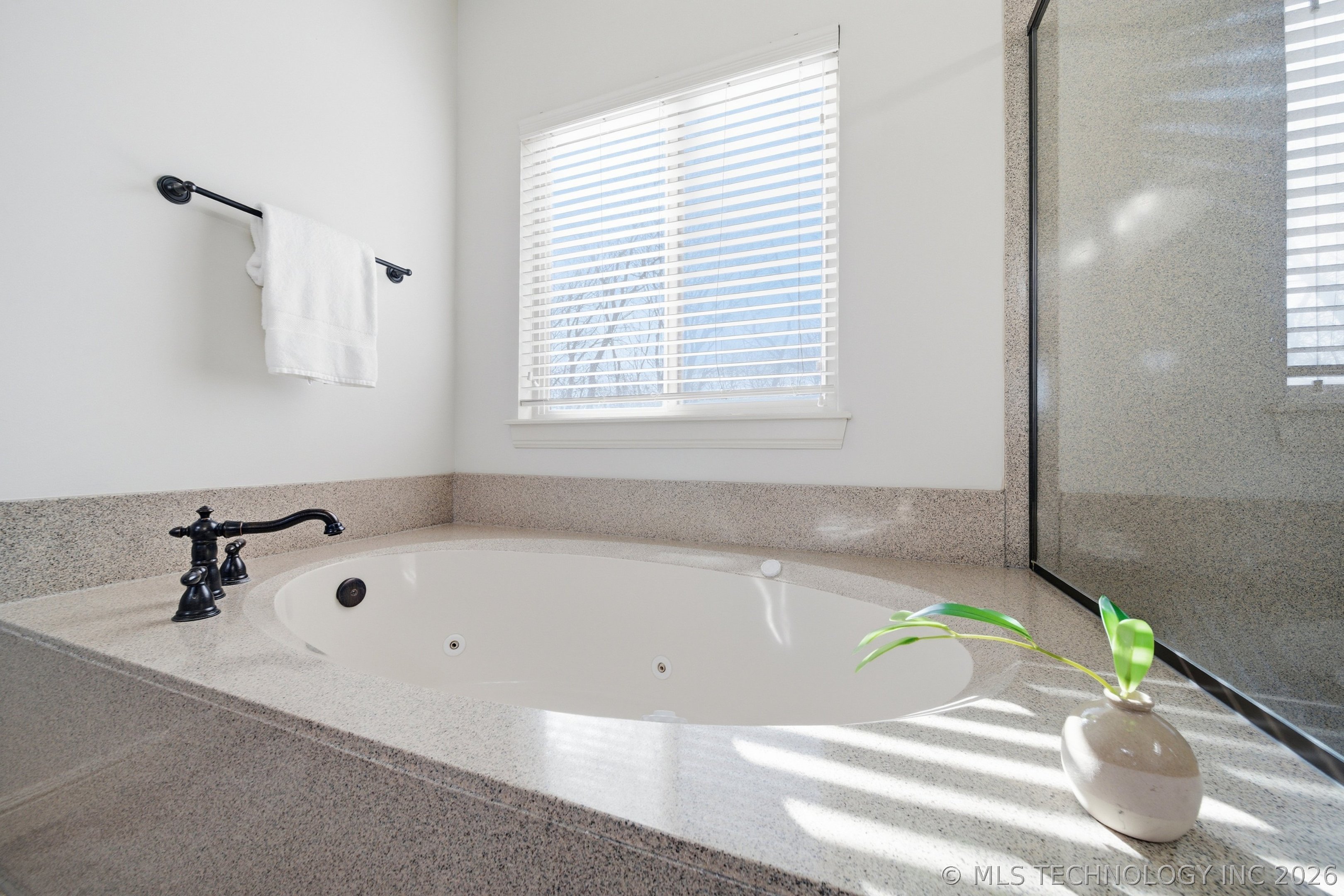 14350 S Hudson Avenue Property Photo 16