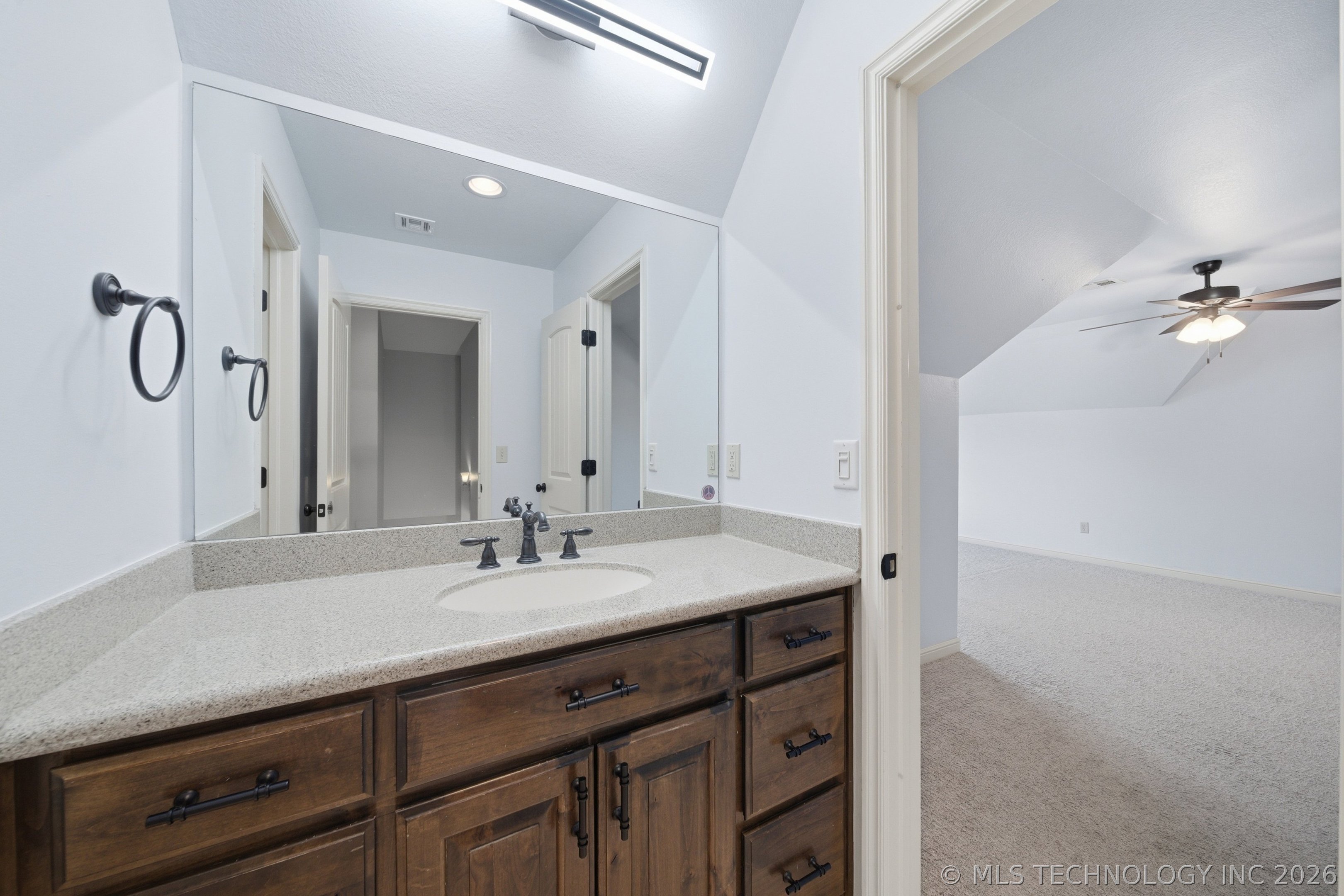 14350 S Hudson Avenue Property Photo 24