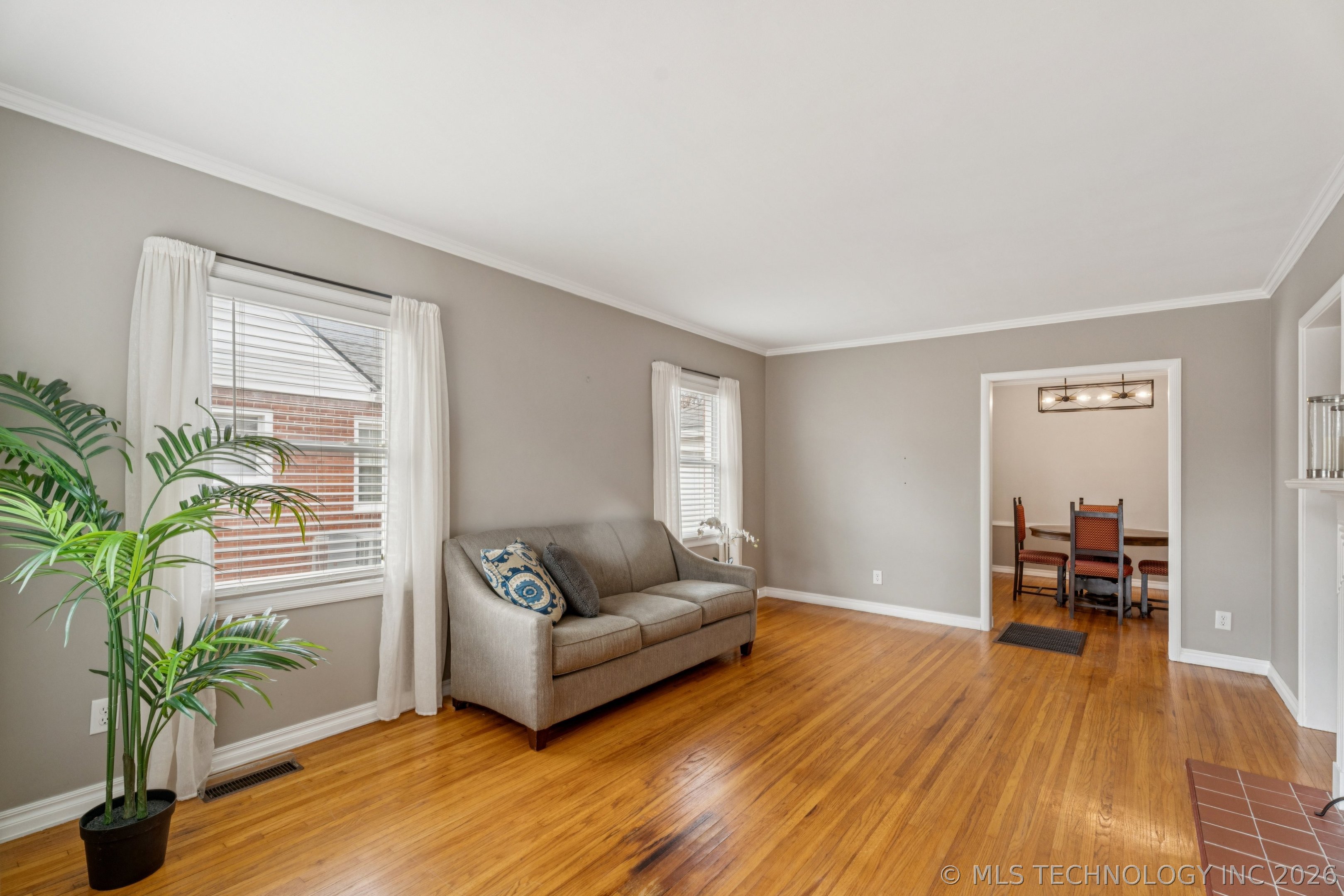 3415 E 13th Street Property Photo 4