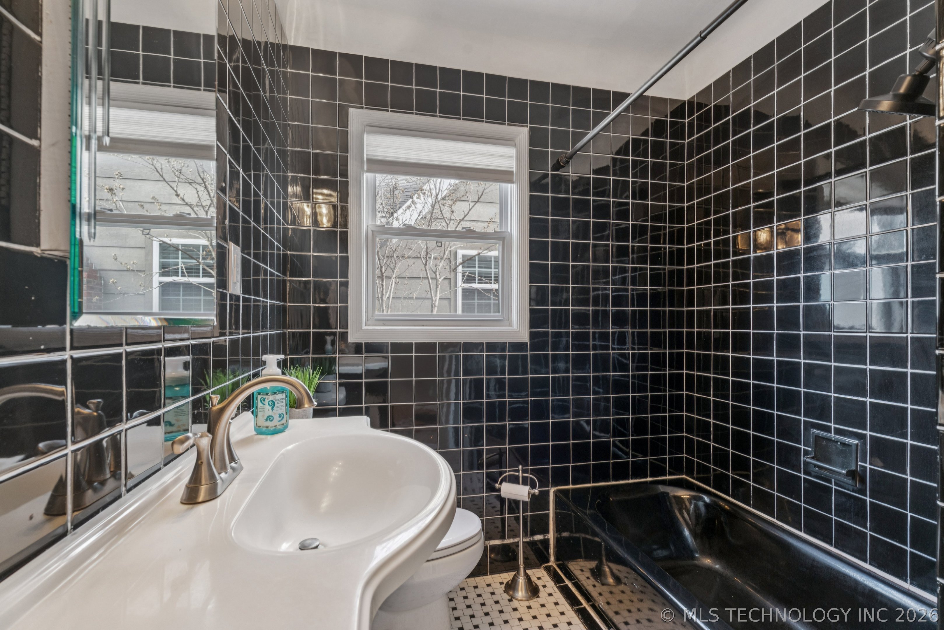 3415 E 13th Street Property Photo 19