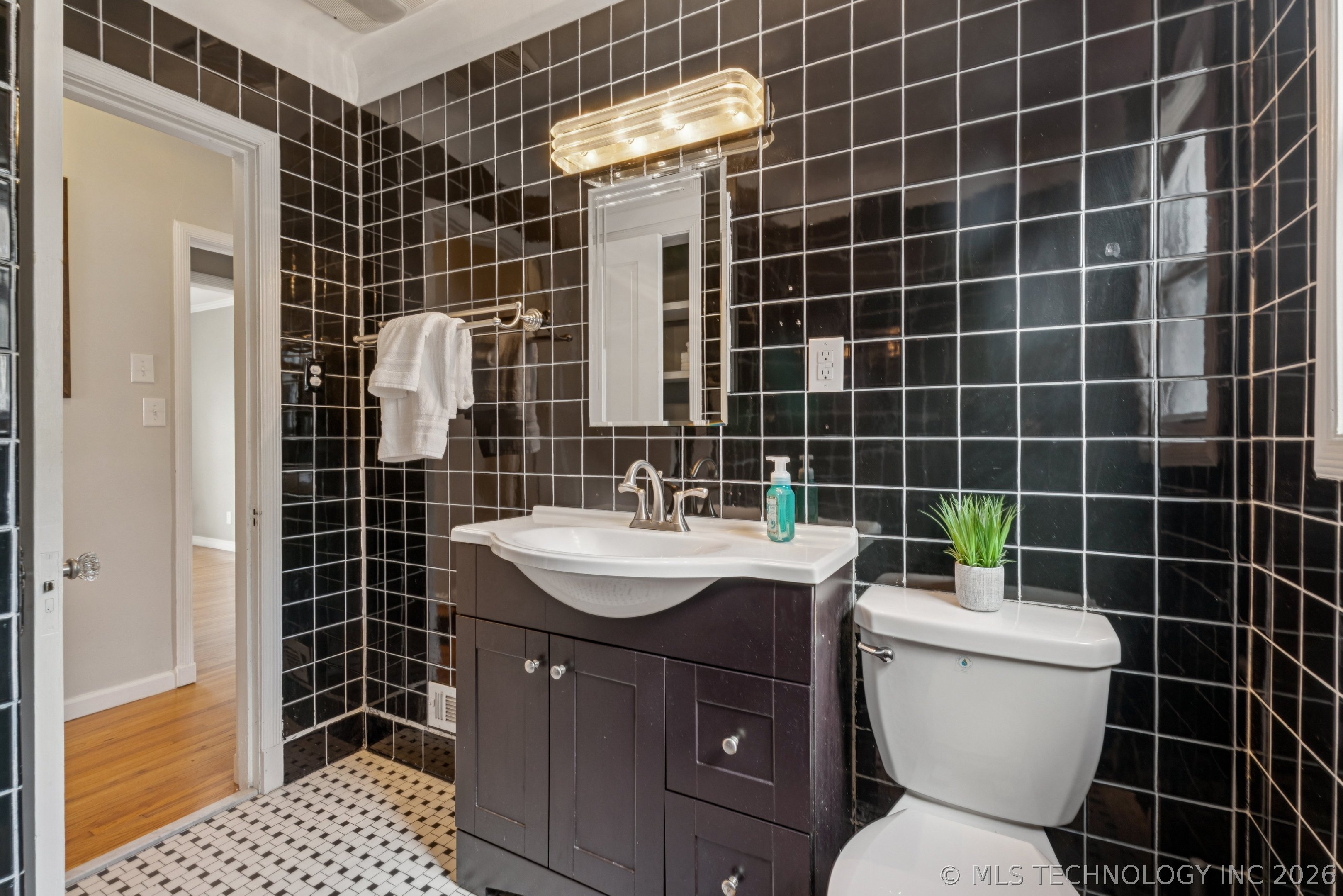 3415 E 13th Street Property Photo 20