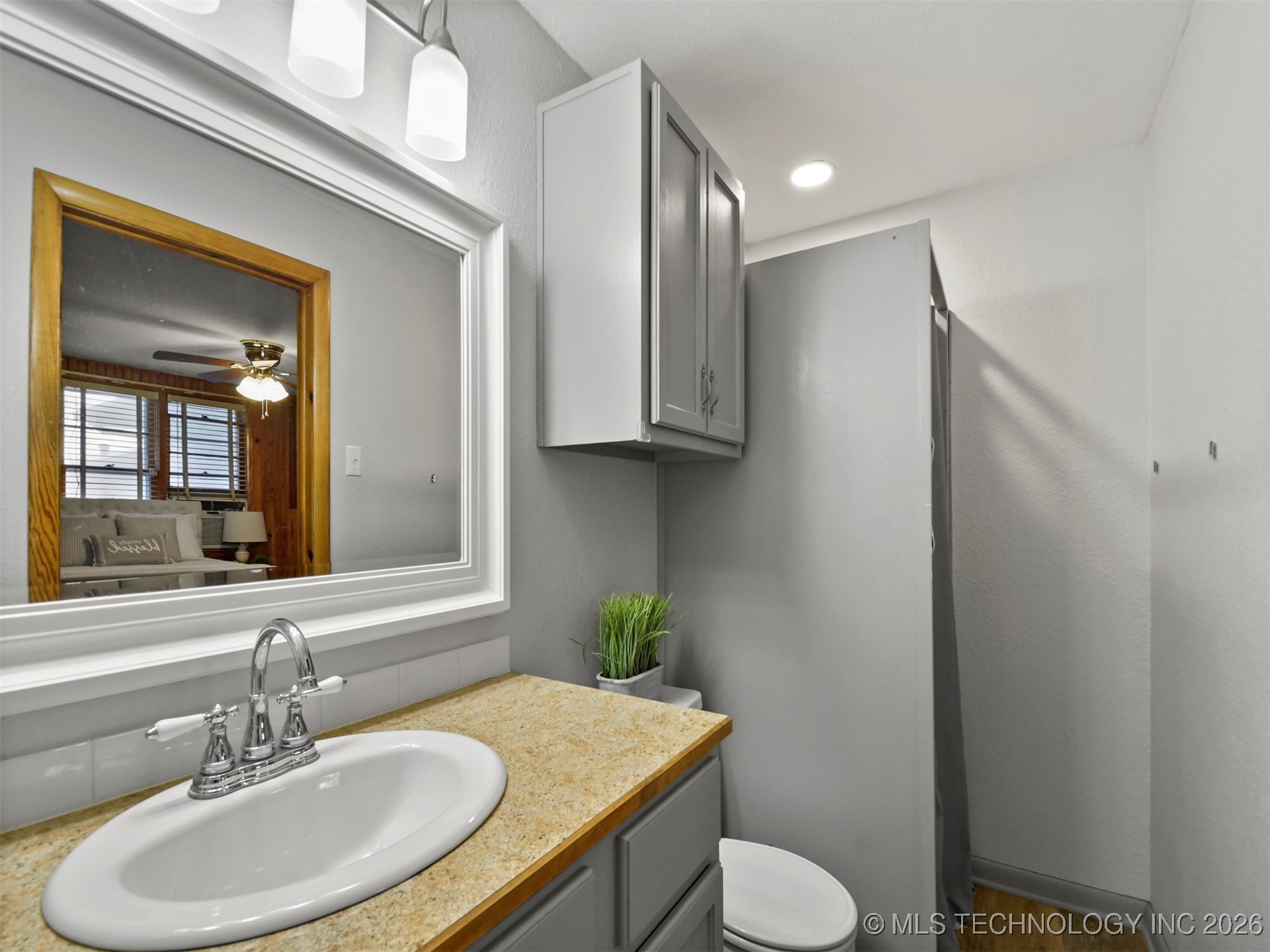 1415 Holt Street Property Photo 9