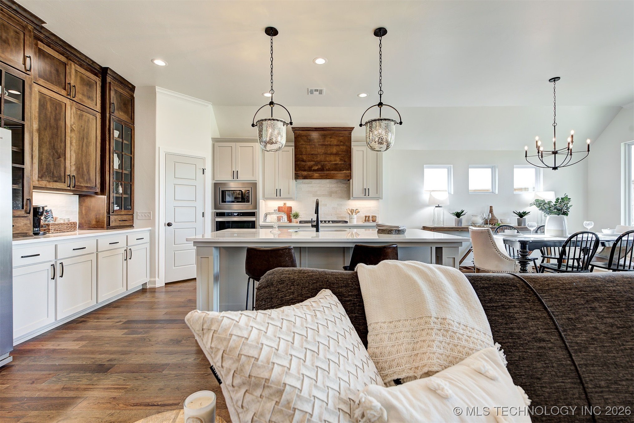 7210 E Queens Place Property Photo 6