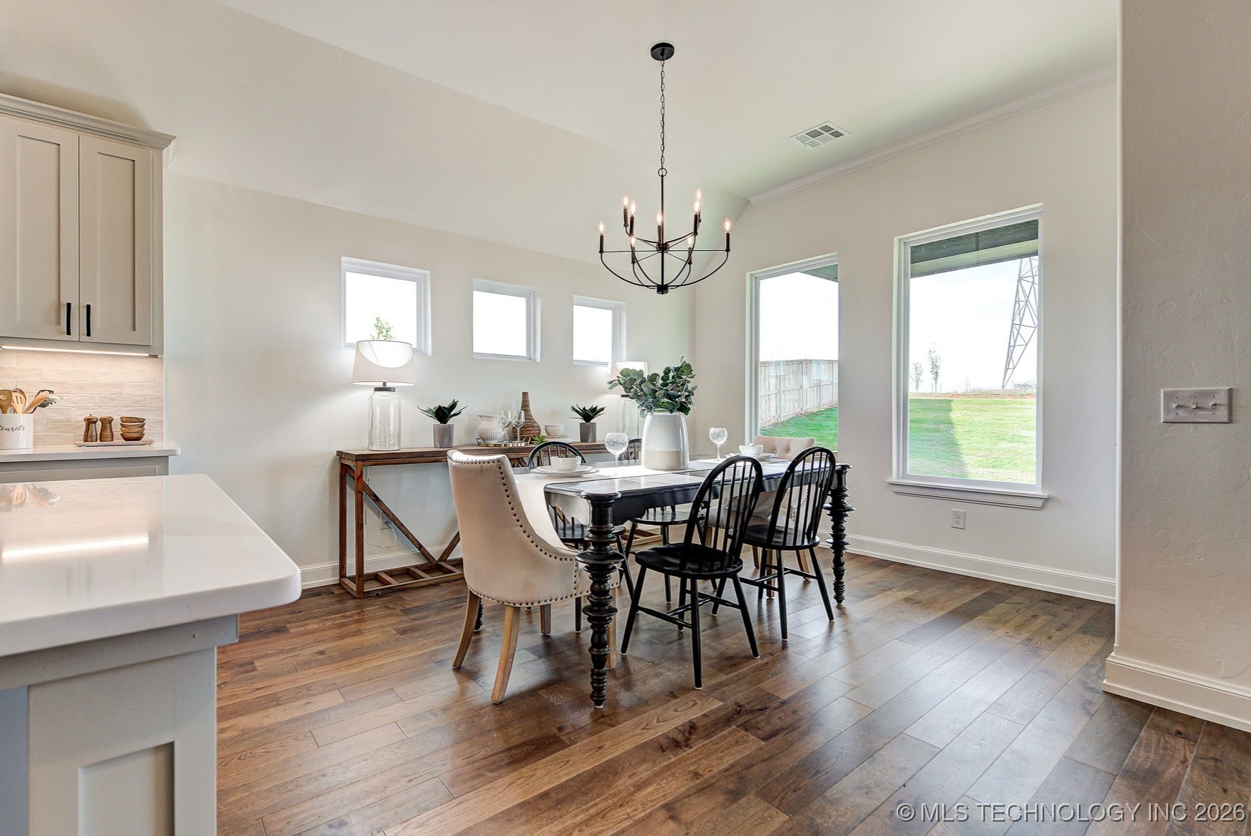 7210 E Queens Place Property Photo 10