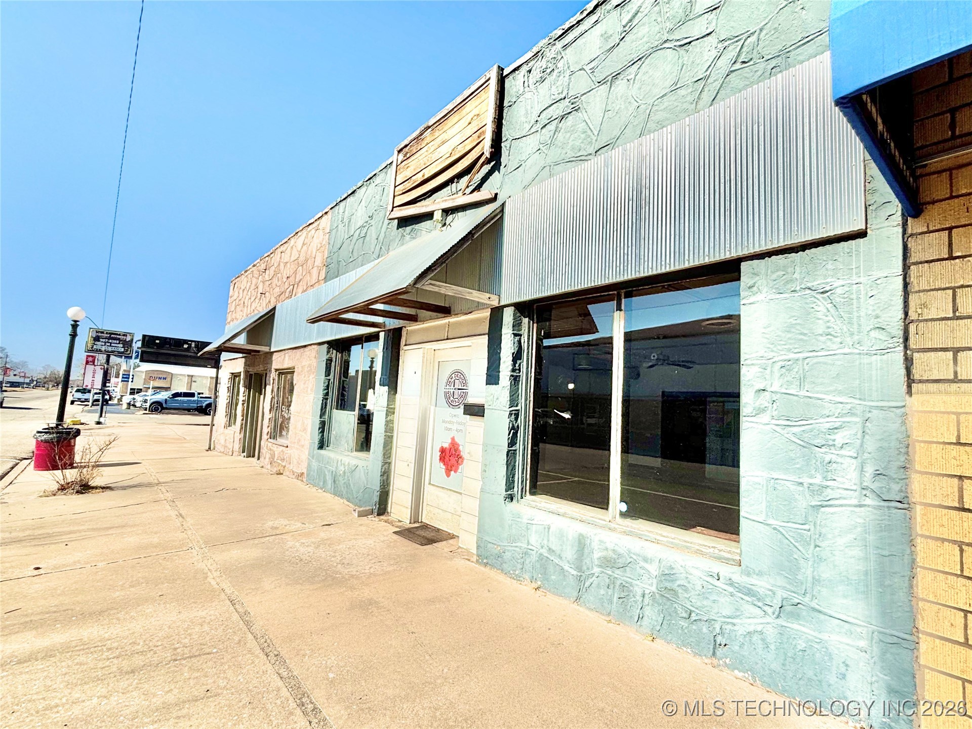 113 W Main Street Property Photo 2