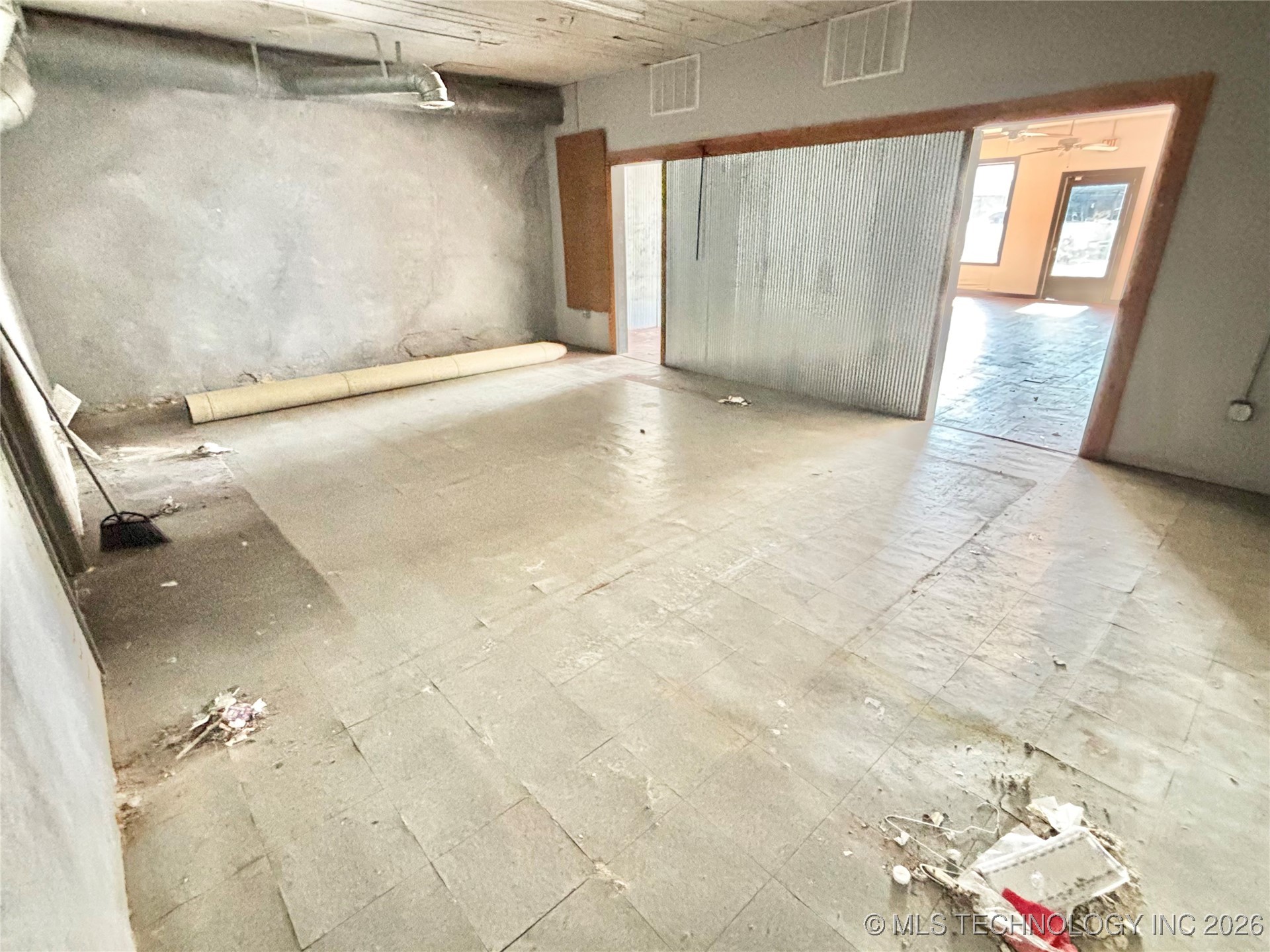 113 W Main Street Property Photo 8