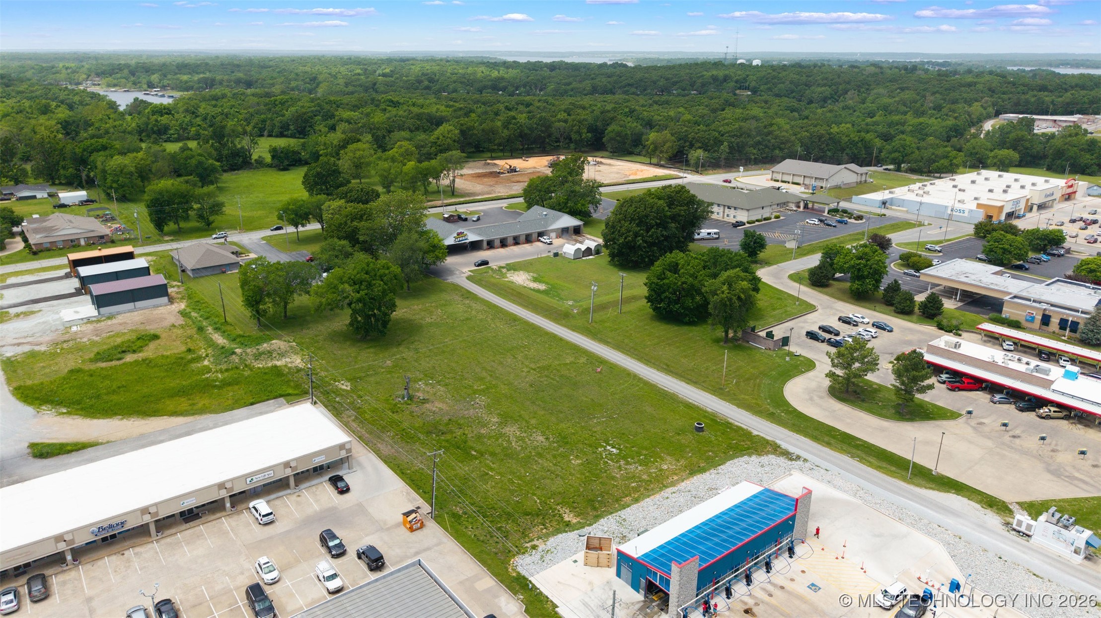 S Main Street Property Photo 6