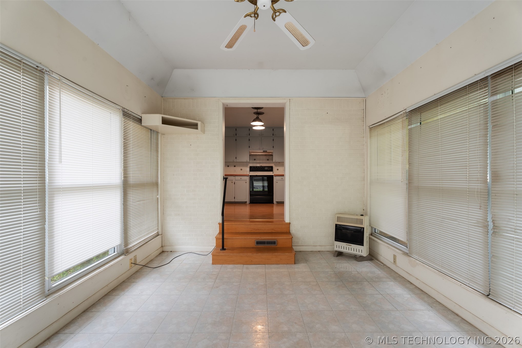 615 N Brewer Street Property Photo 9