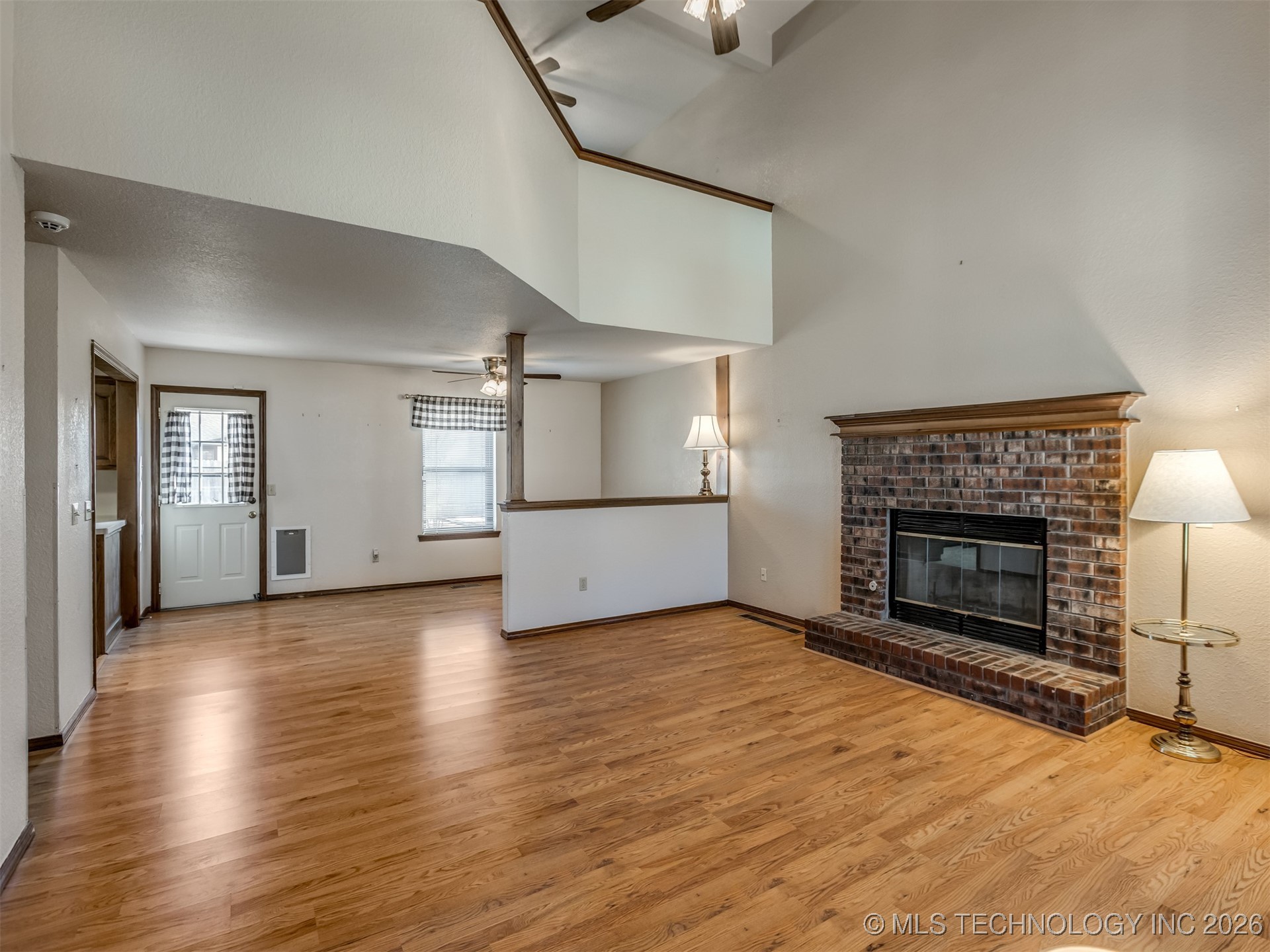 1509 S Cypress Avenue Property Photo 2